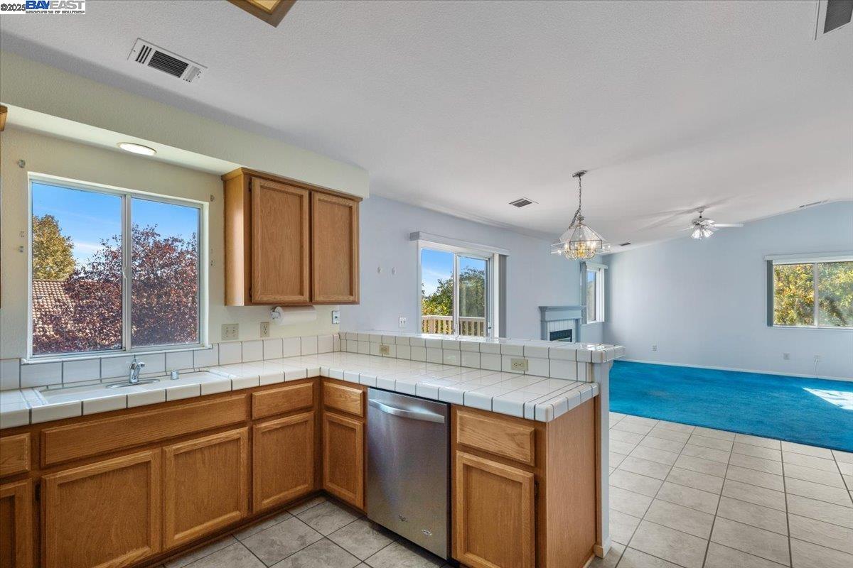3944 Oak Grove Drive