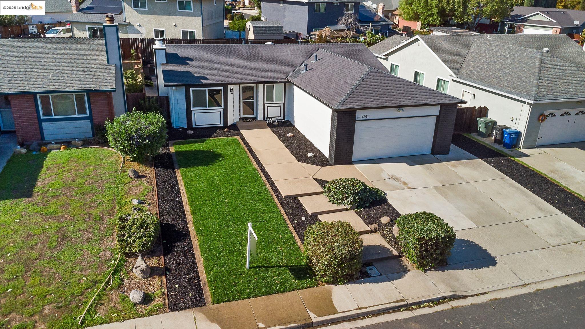 4911 Burgundy Dr