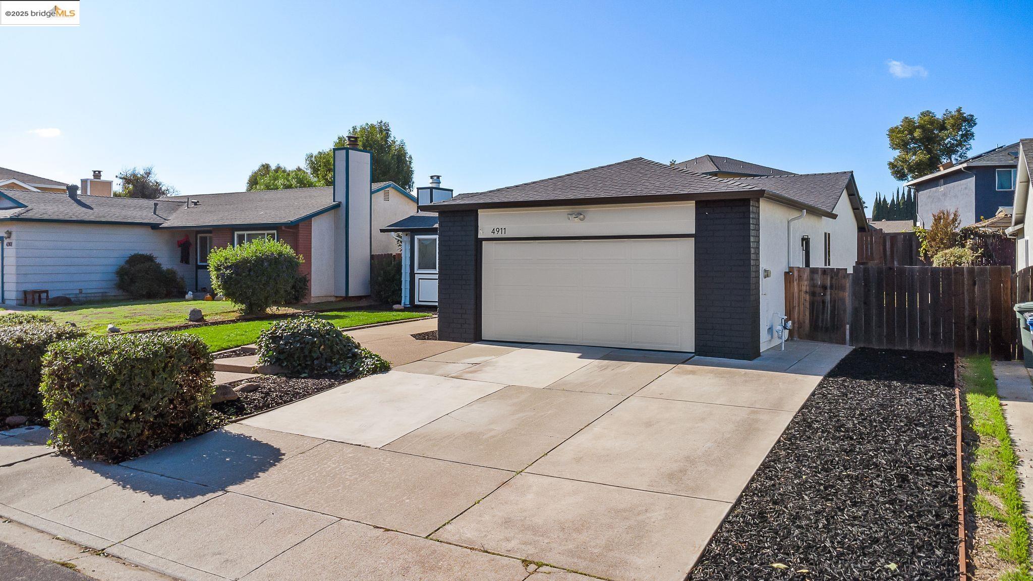 4911 Burgundy Dr