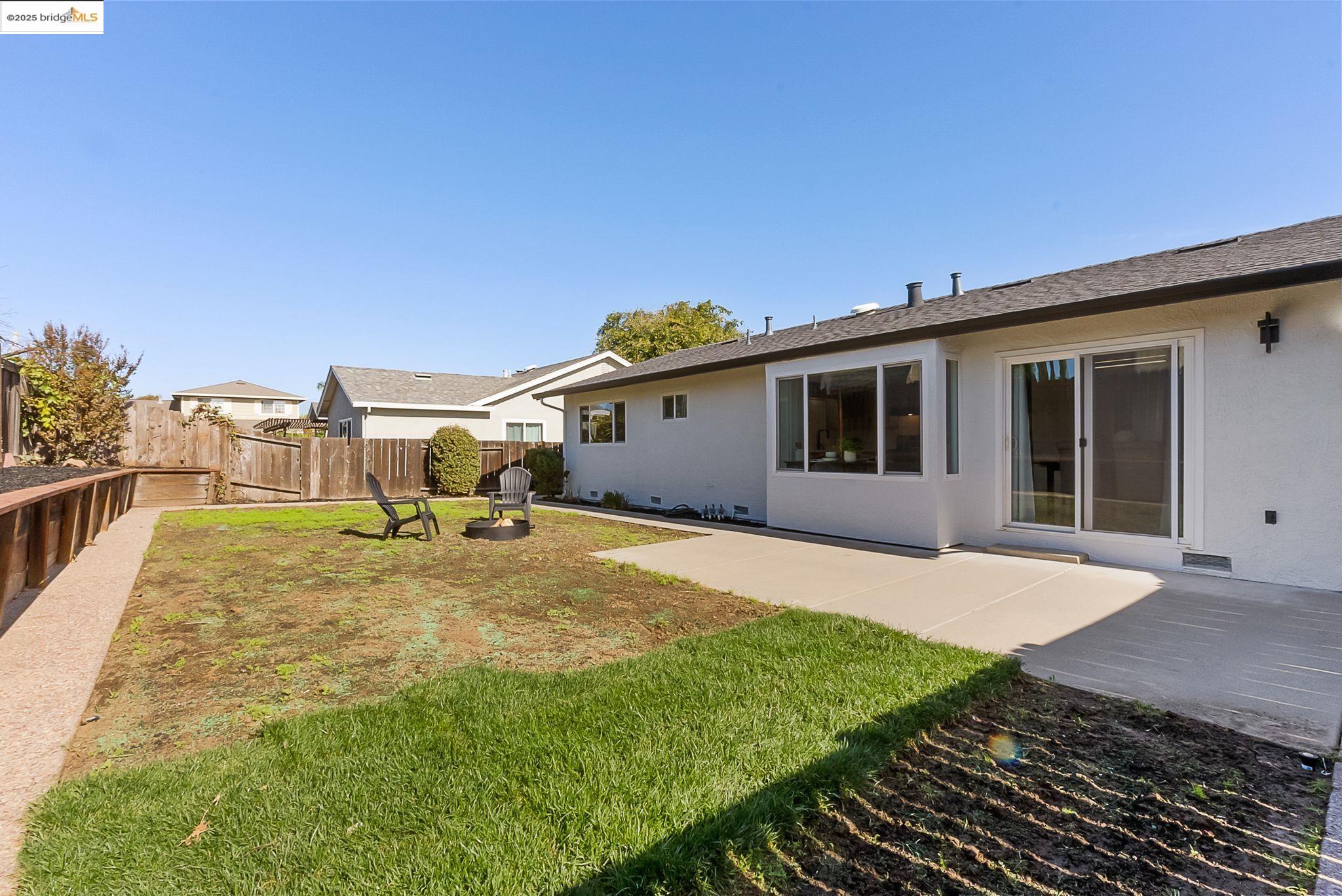 4911 Burgundy Dr