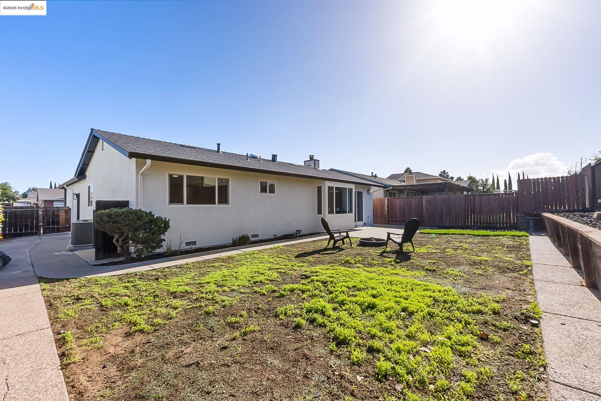 4911 Burgundy Dr
