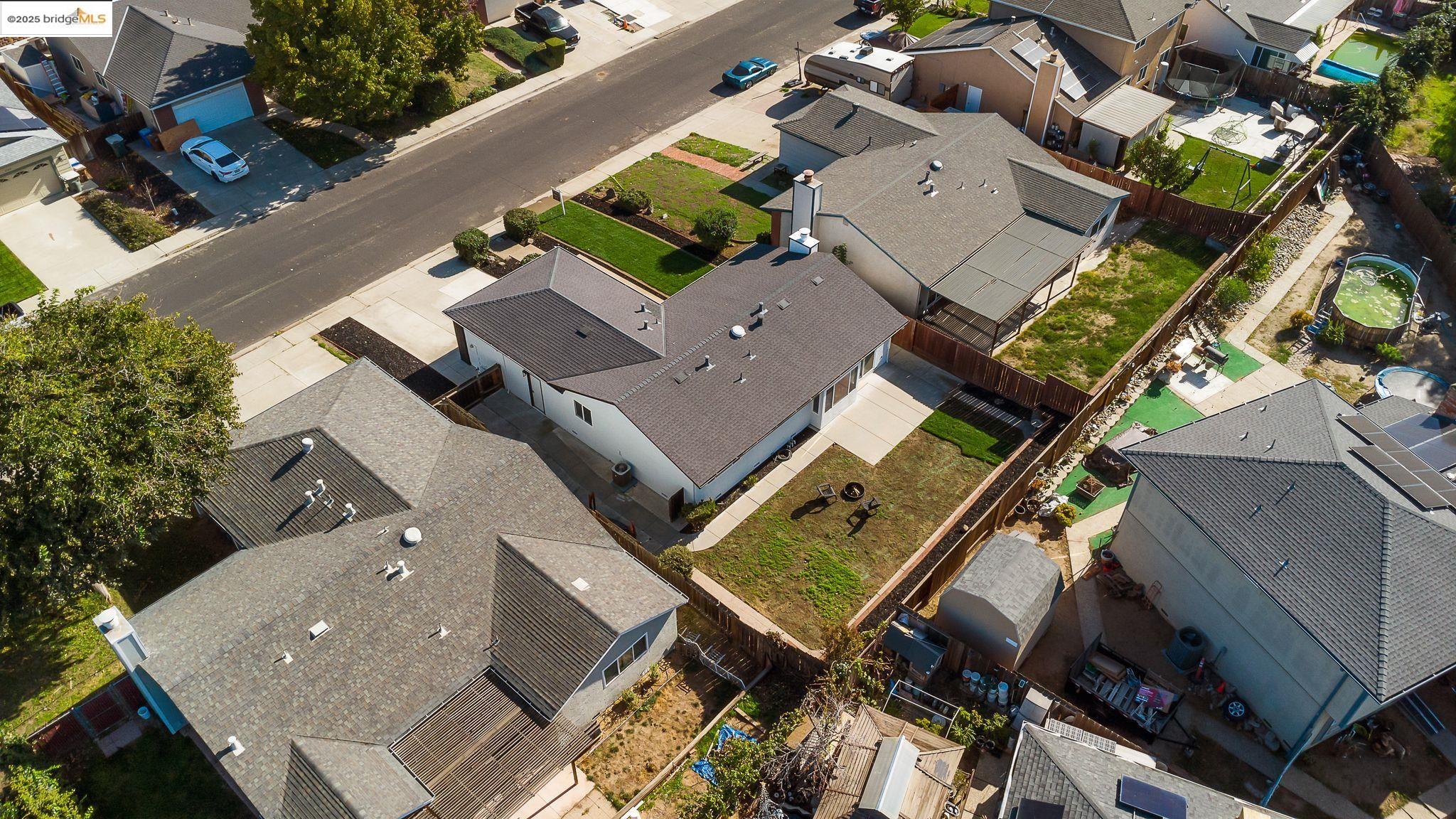 4911 Burgundy Dr