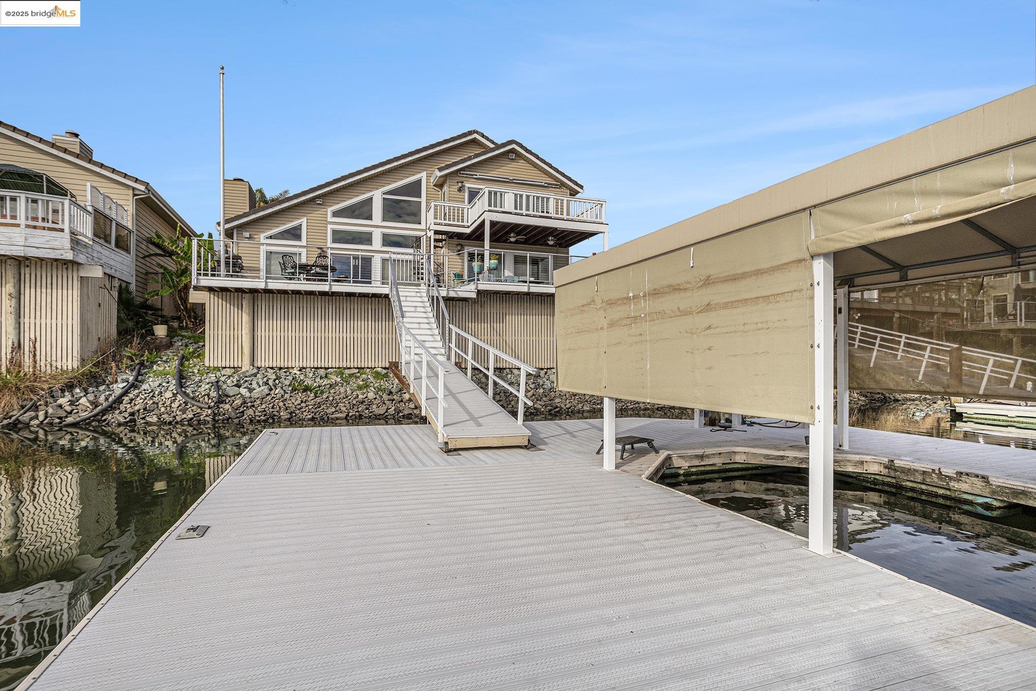 2011 Windward Pt