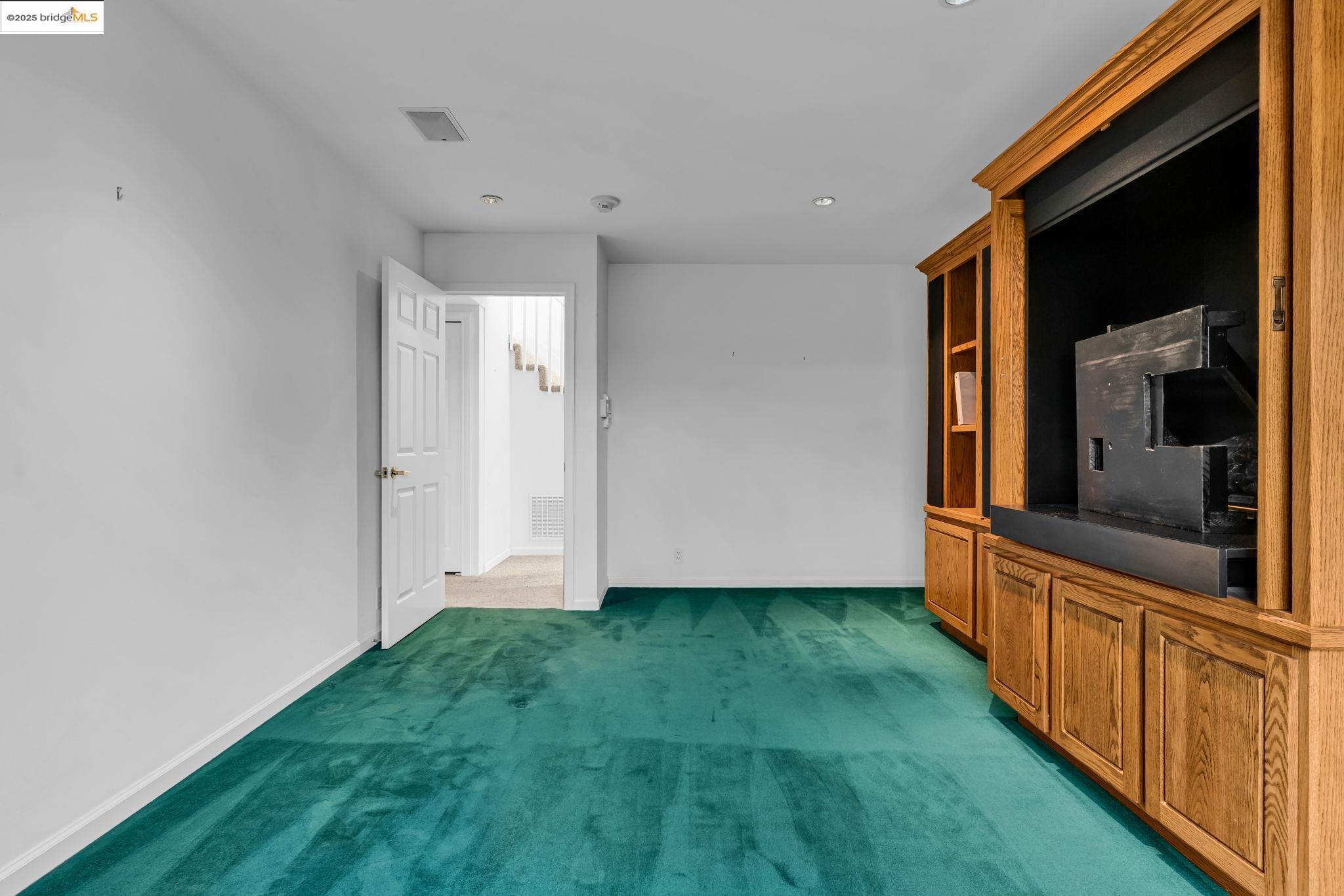 39 Starview Dr