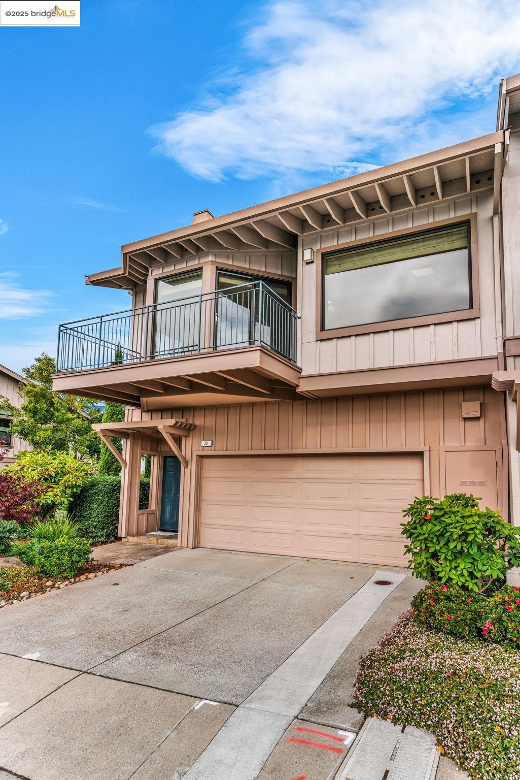 39 Starview Dr