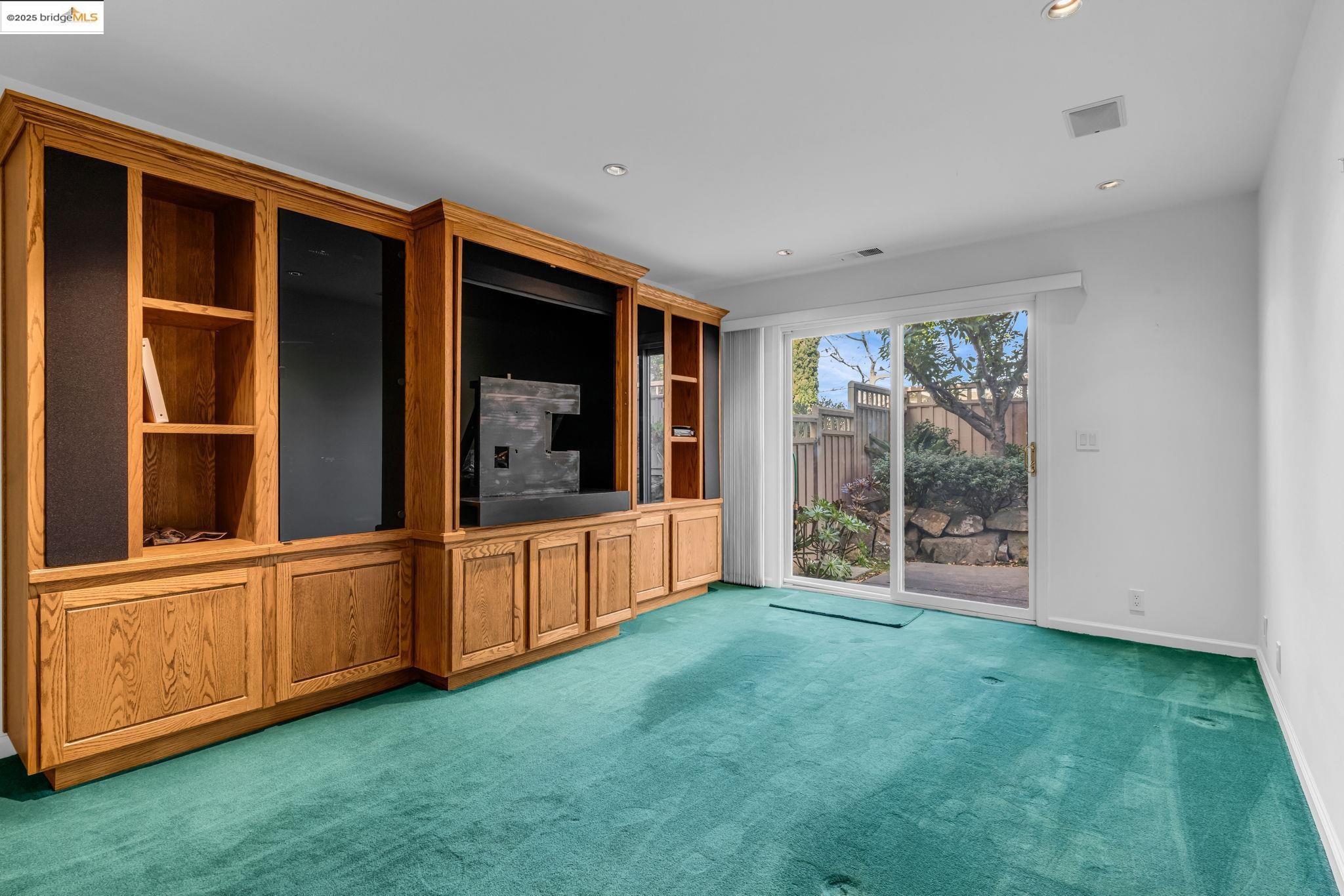 39 Starview Dr