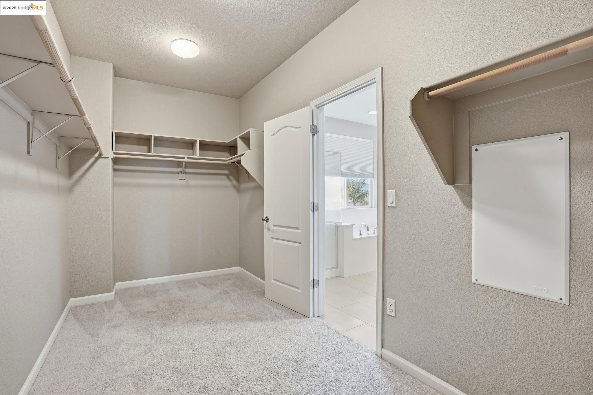 8047 Westport Cir