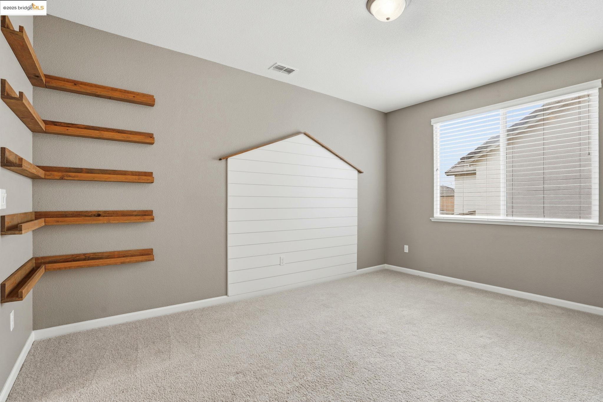 8047 Westport Cir