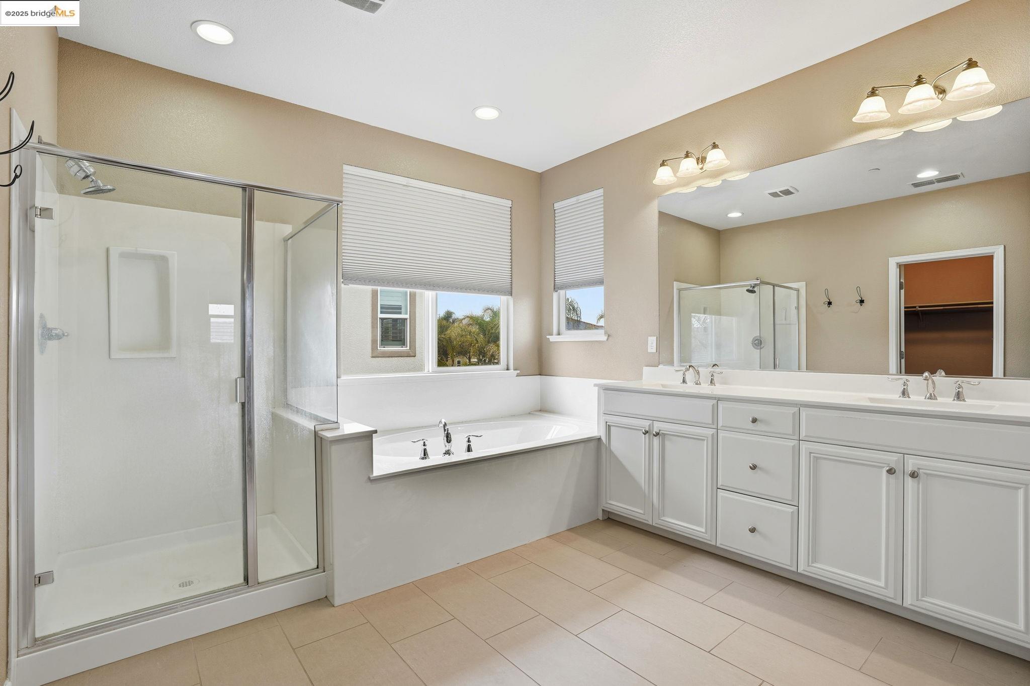 8047 Westport Cir