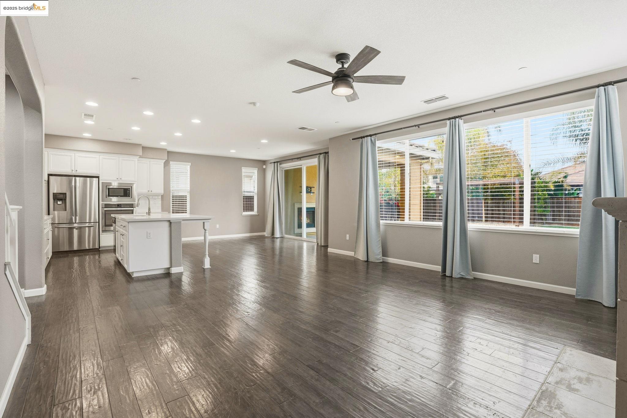8047 Westport Cir