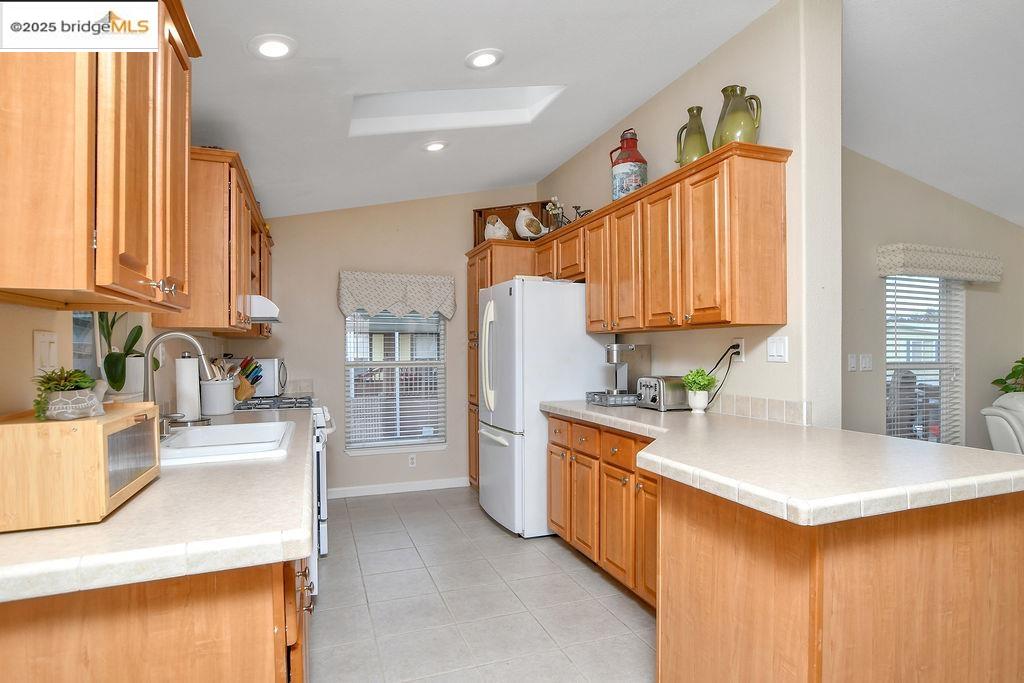 3660 Walnut Blvd # 14