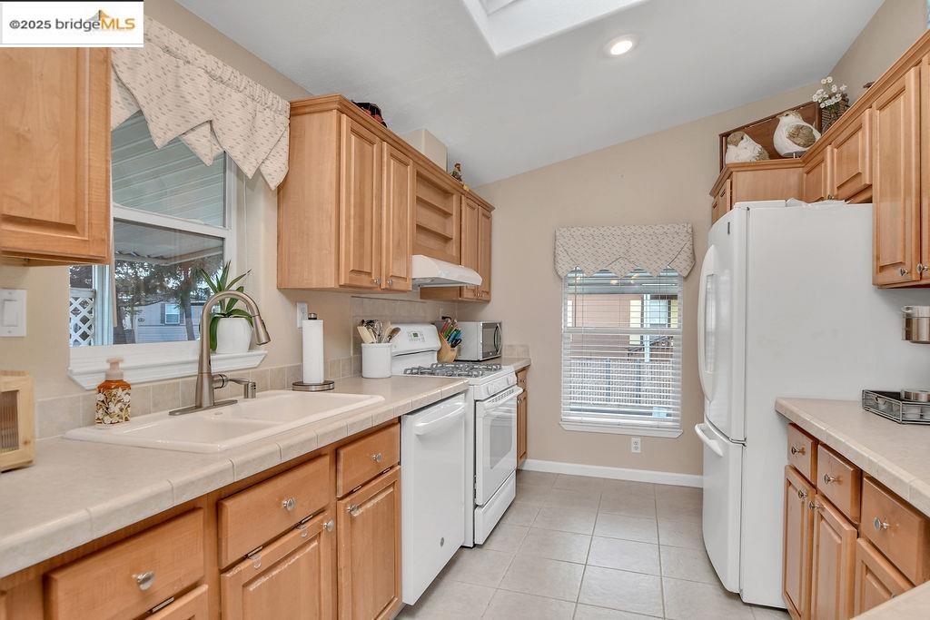 3660 Walnut Blvd # 14