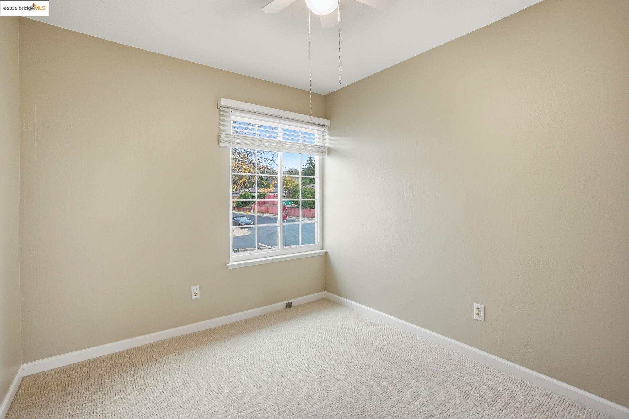 1098 Alamo Ct