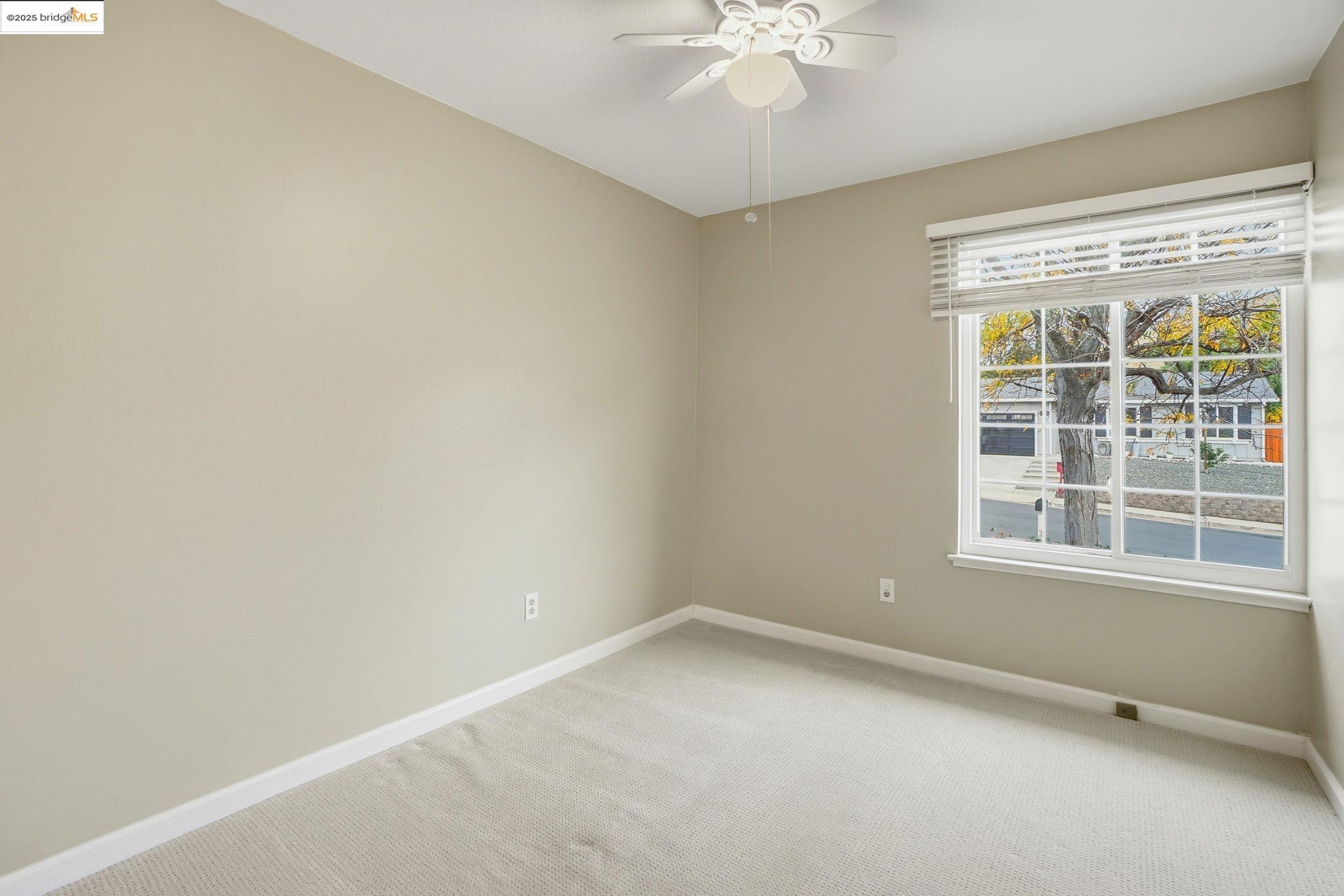 1098 Alamo Ct