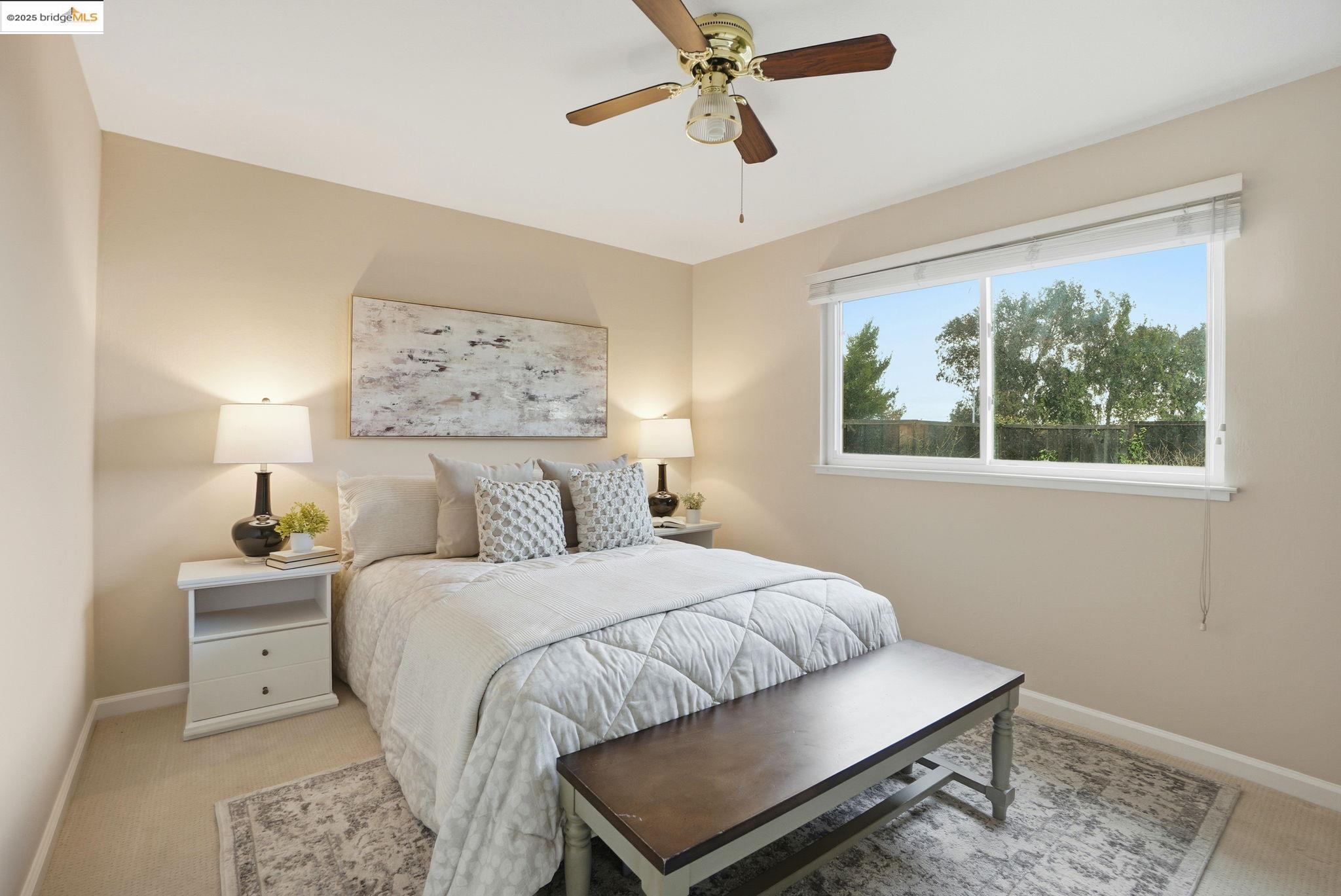 1098 Alamo Ct