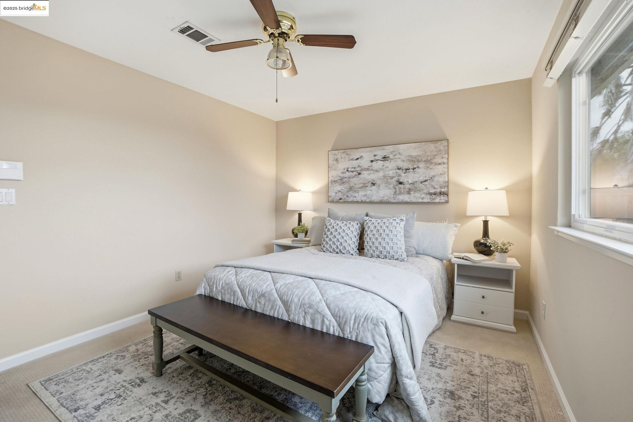 1098 Alamo Ct