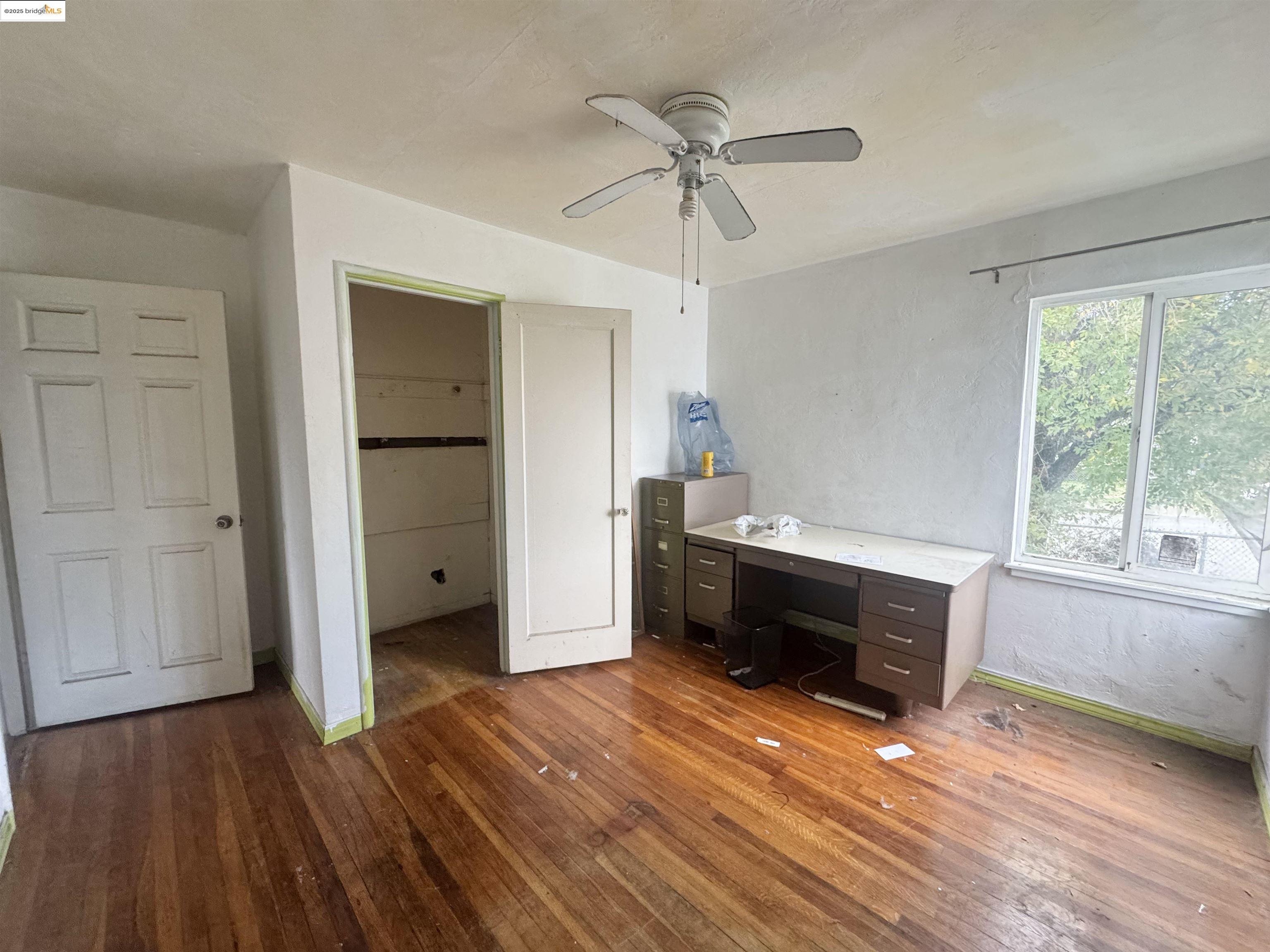 112 Laurel St