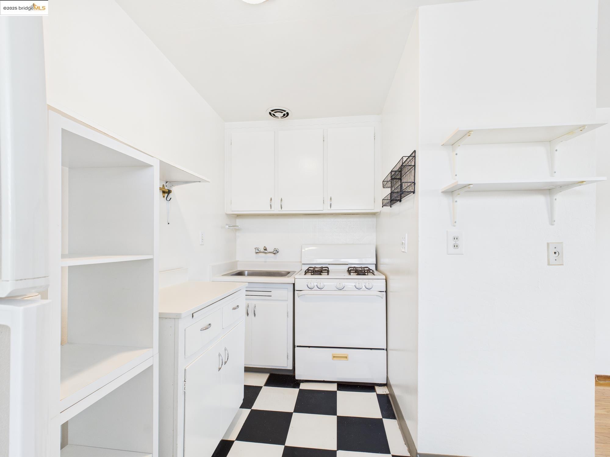 3811 Opal St