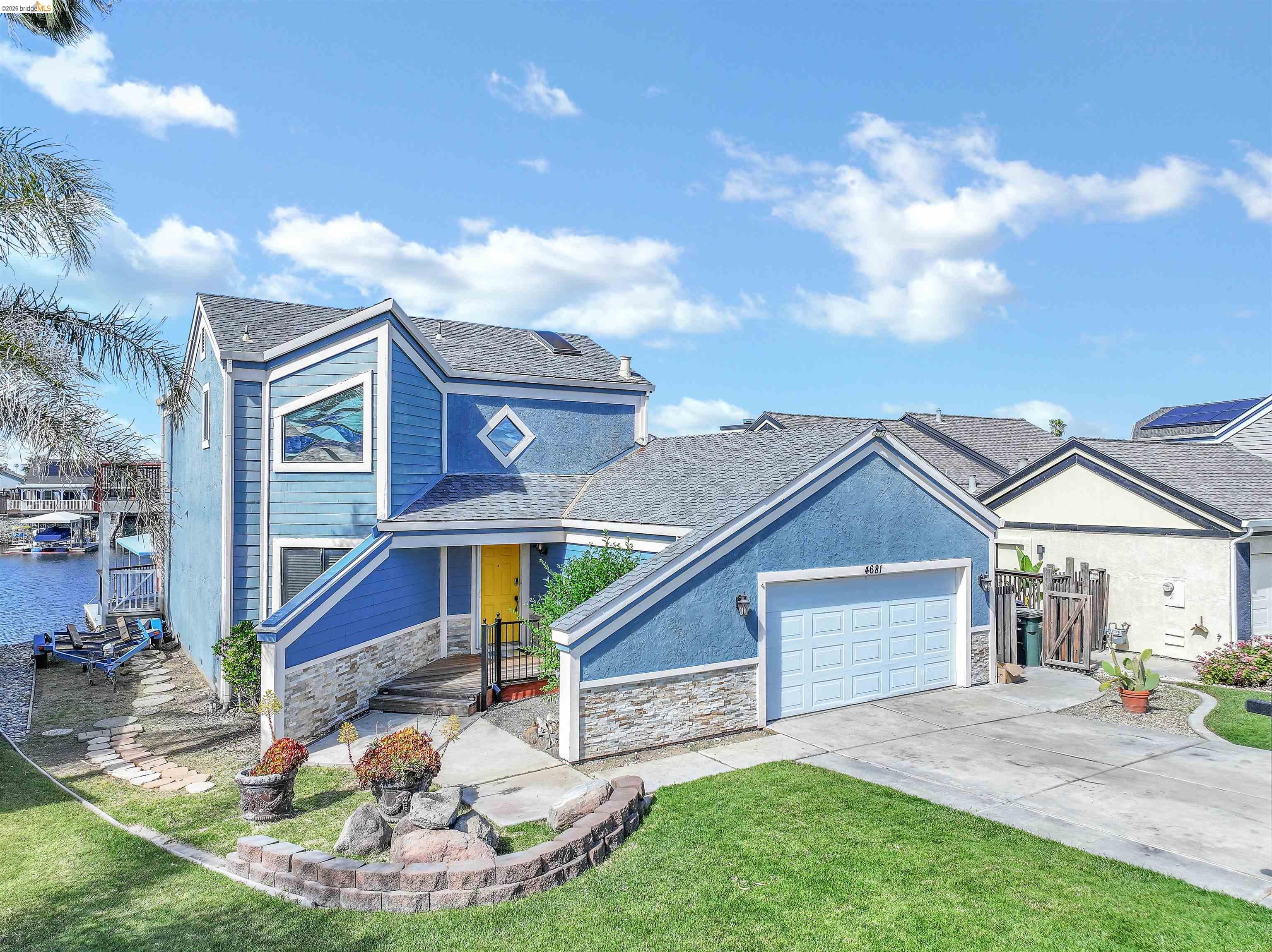 4681 Spinnaker Way