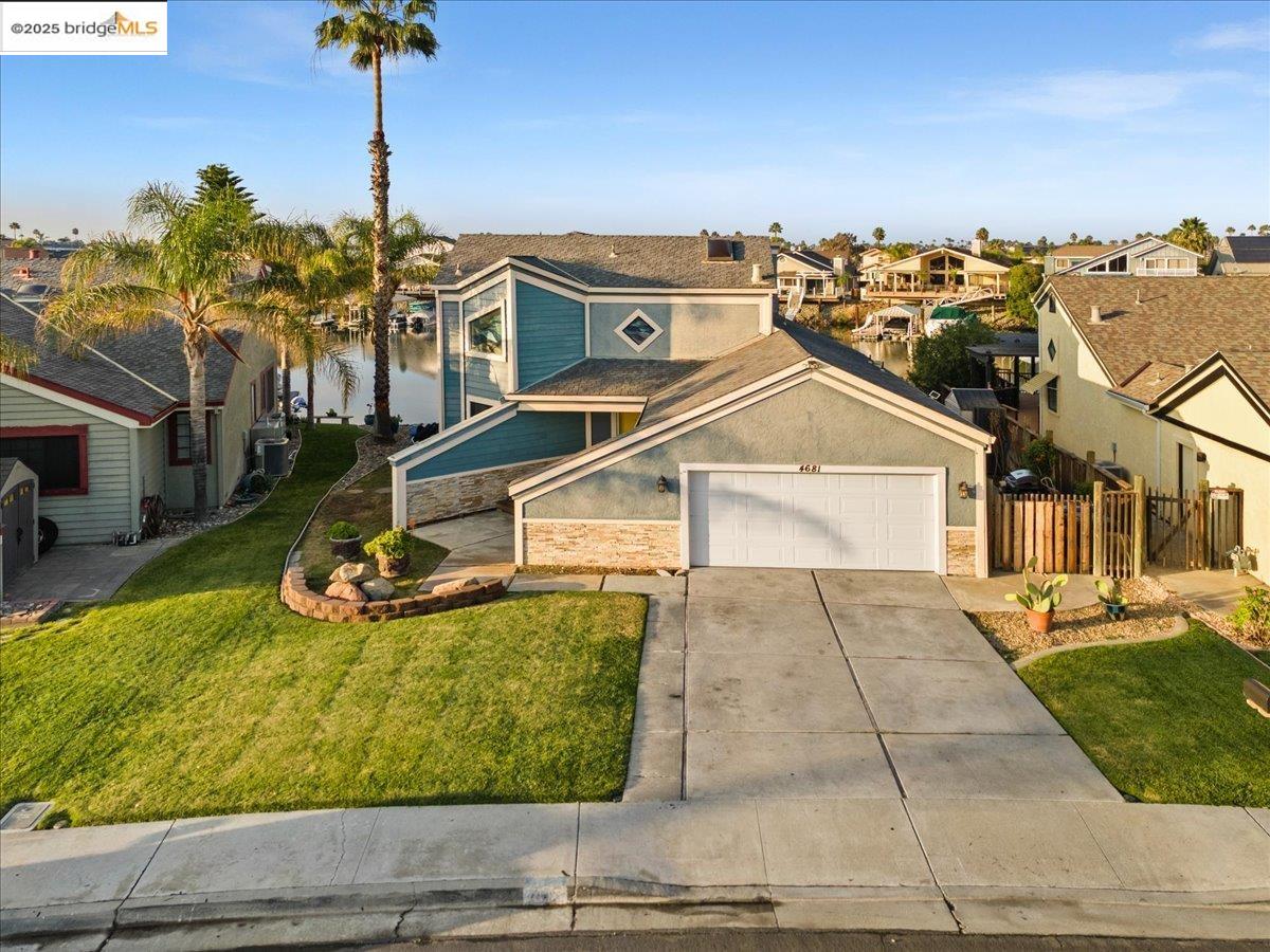 4681 Spinnaker Way