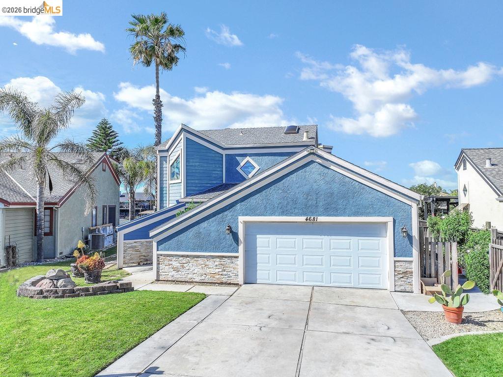 4681 Spinnaker Way