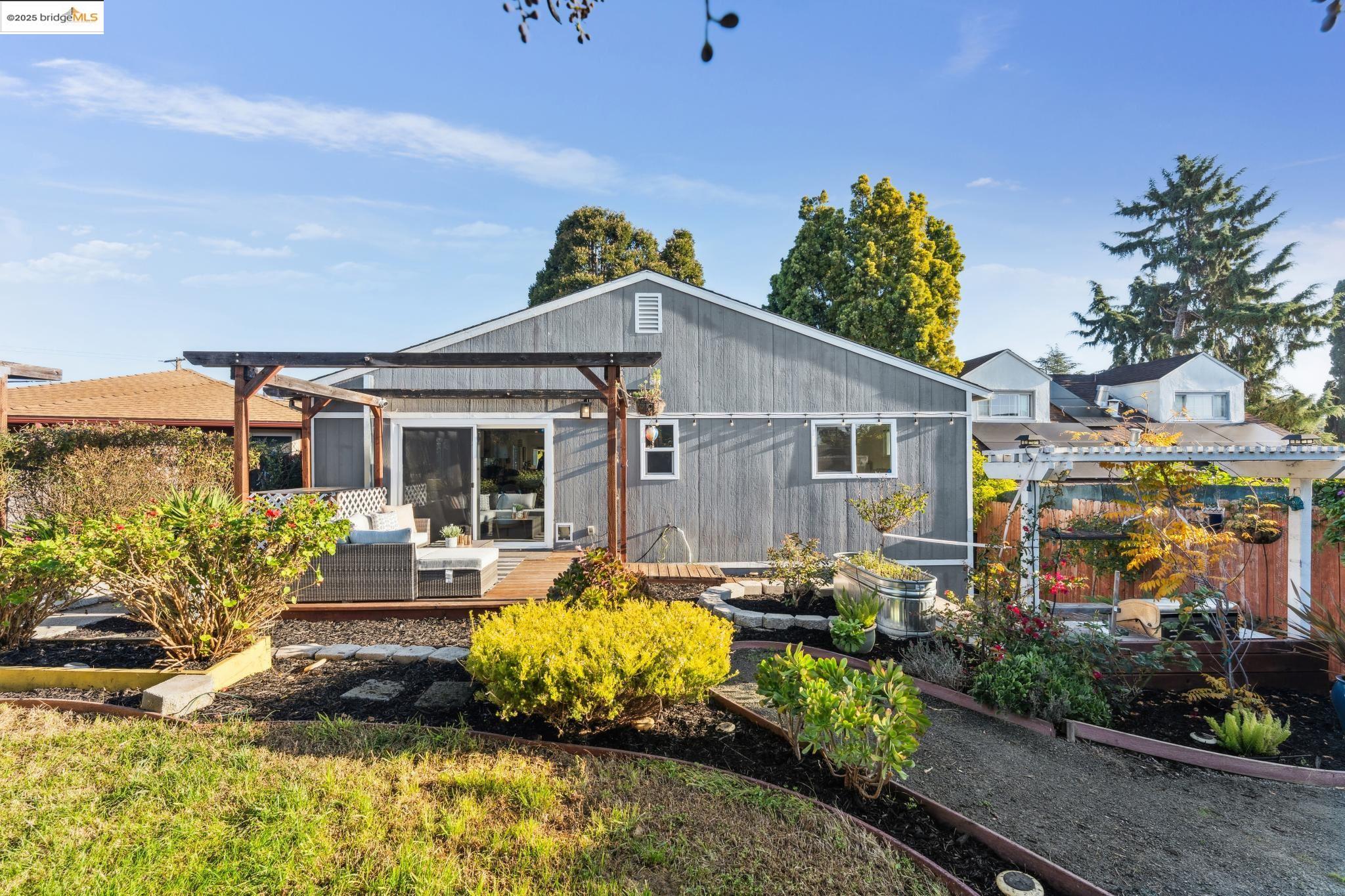 3471 Morcom Ave
