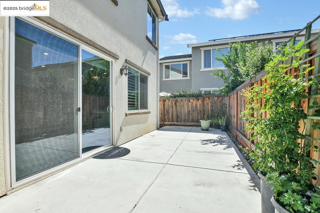 278 Sespe Creek Ave