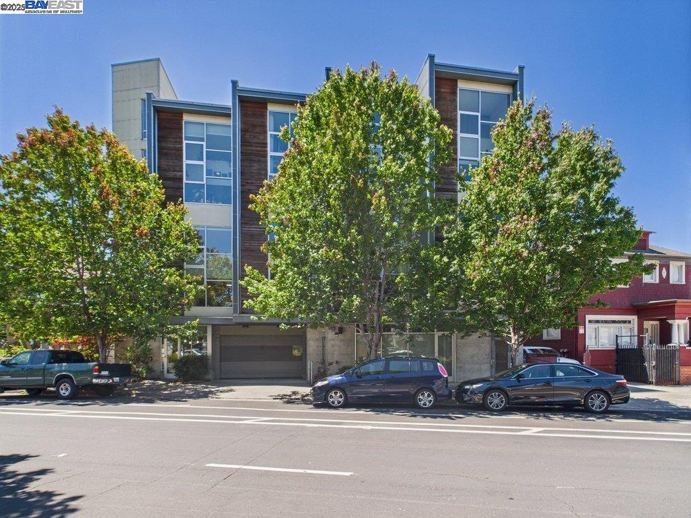 485 W Macarthur Blvd # 201