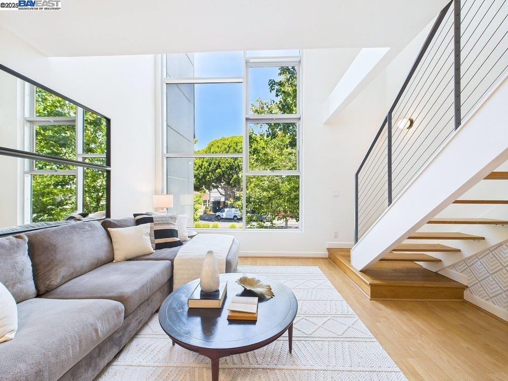 485 W Macarthur Blvd # 201