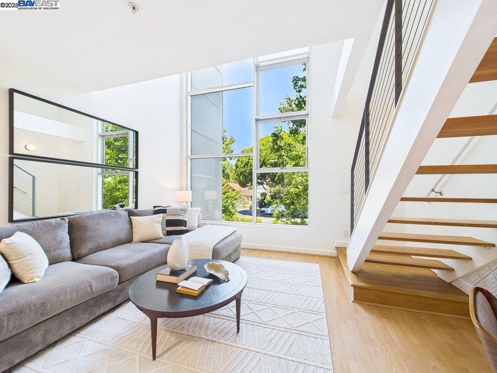 485 W Macarthur Blvd # 201