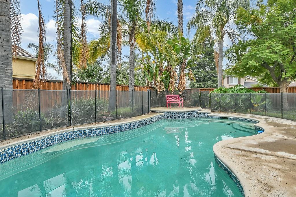 1100 Alder Creek Way