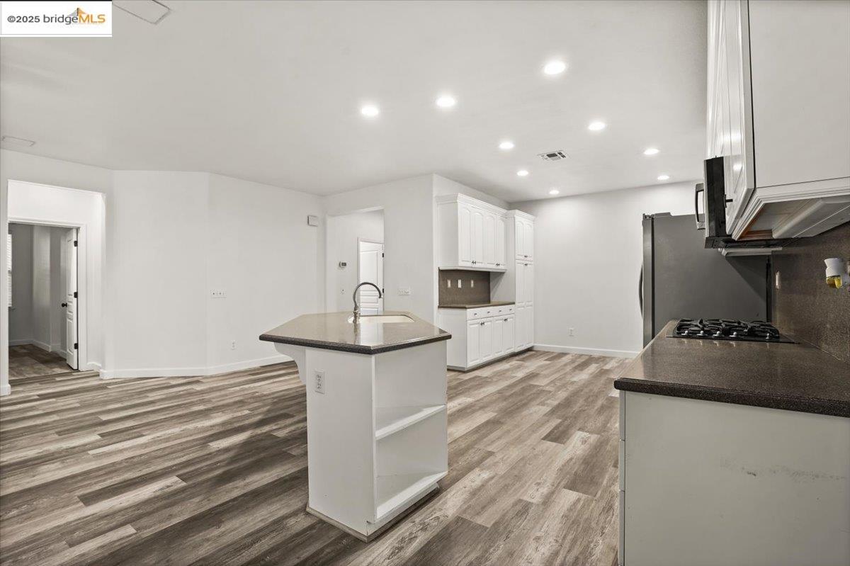 2324 Mendocino Dr