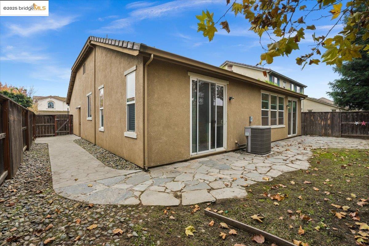 2324 Mendocino Dr