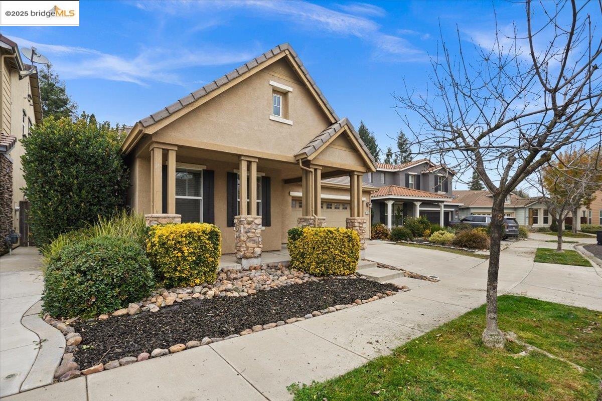2324 Mendocino Dr