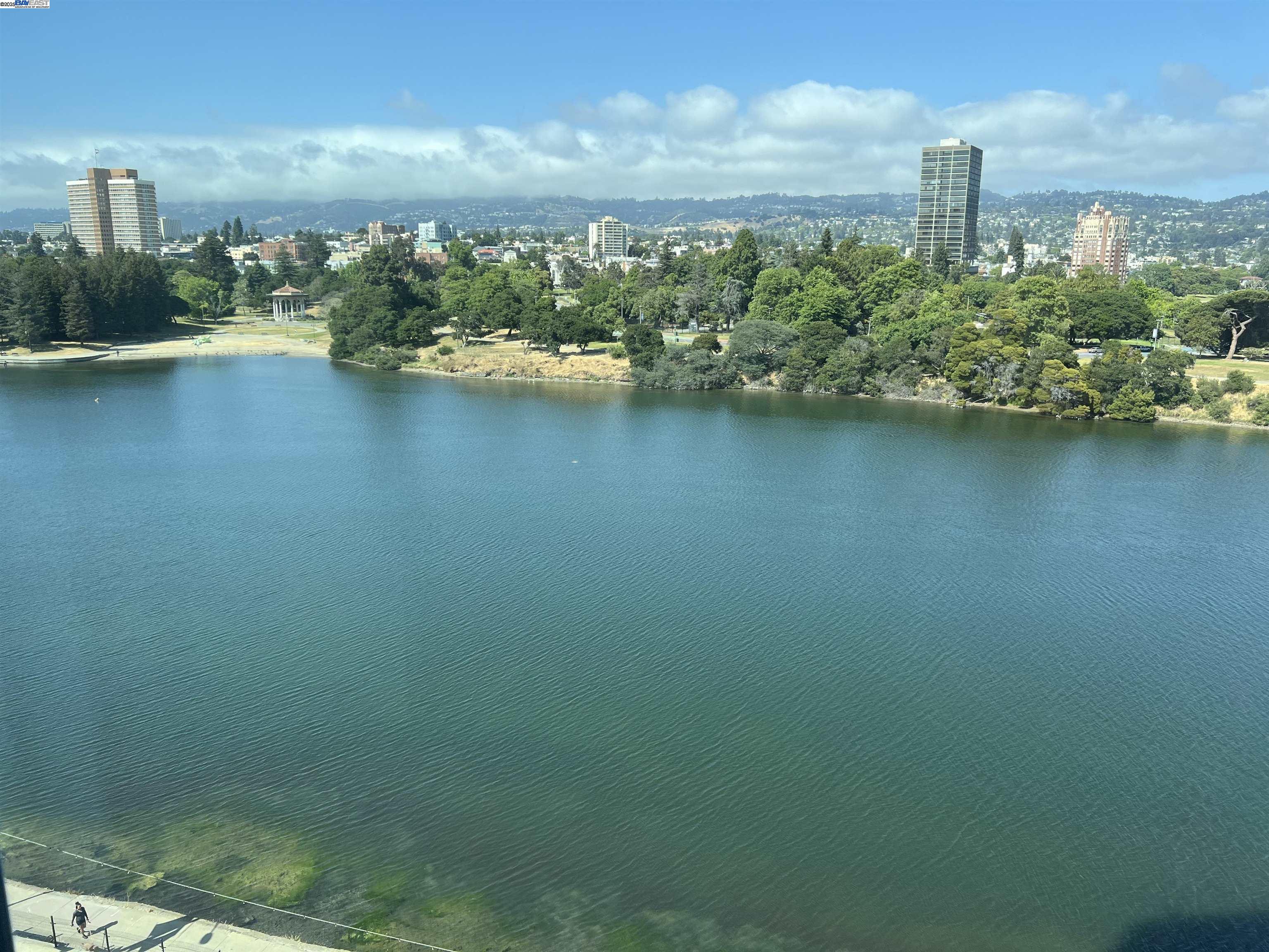 1 Lakeside Dr # 821