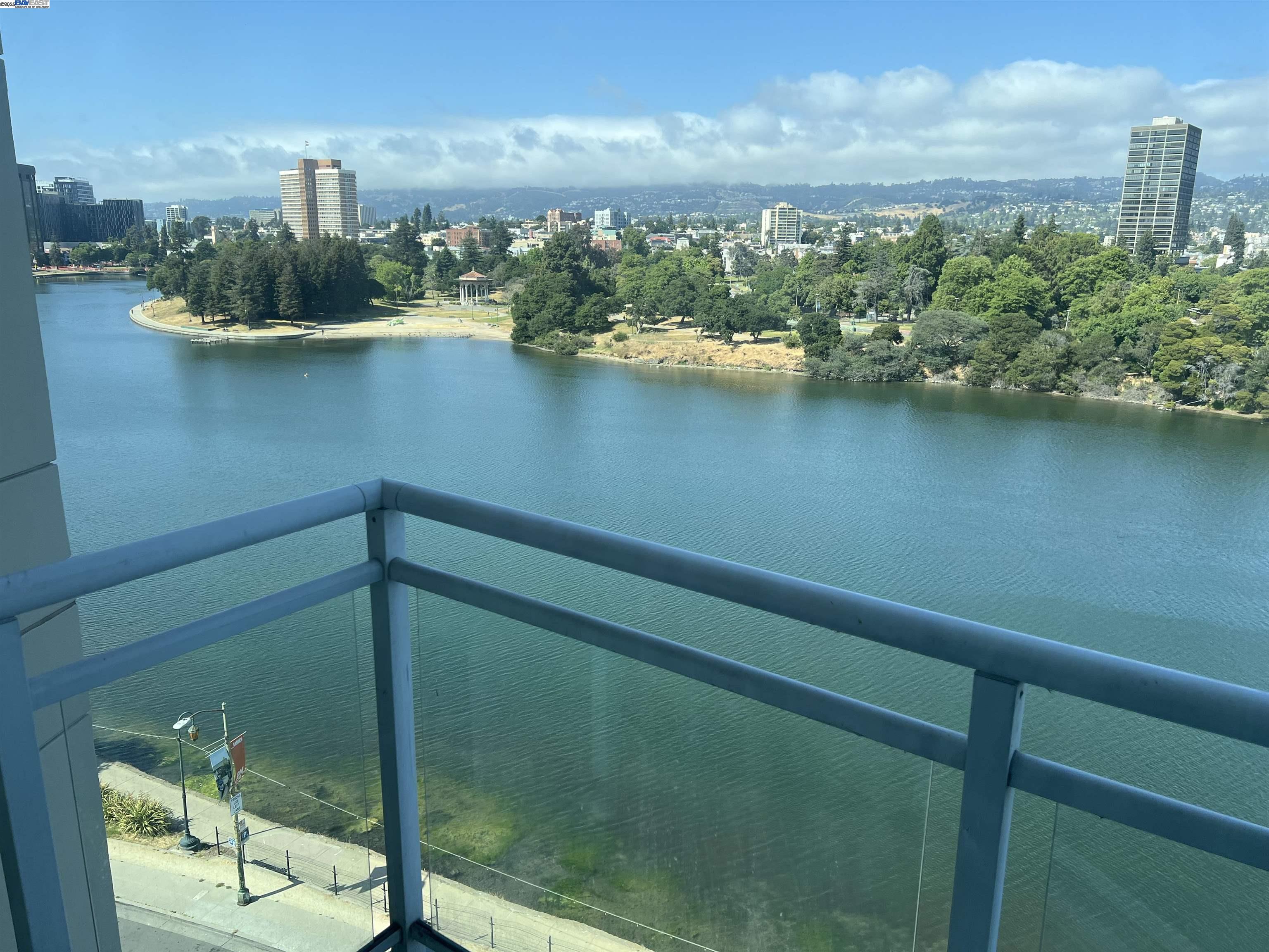 1 Lakeside Dr # 821