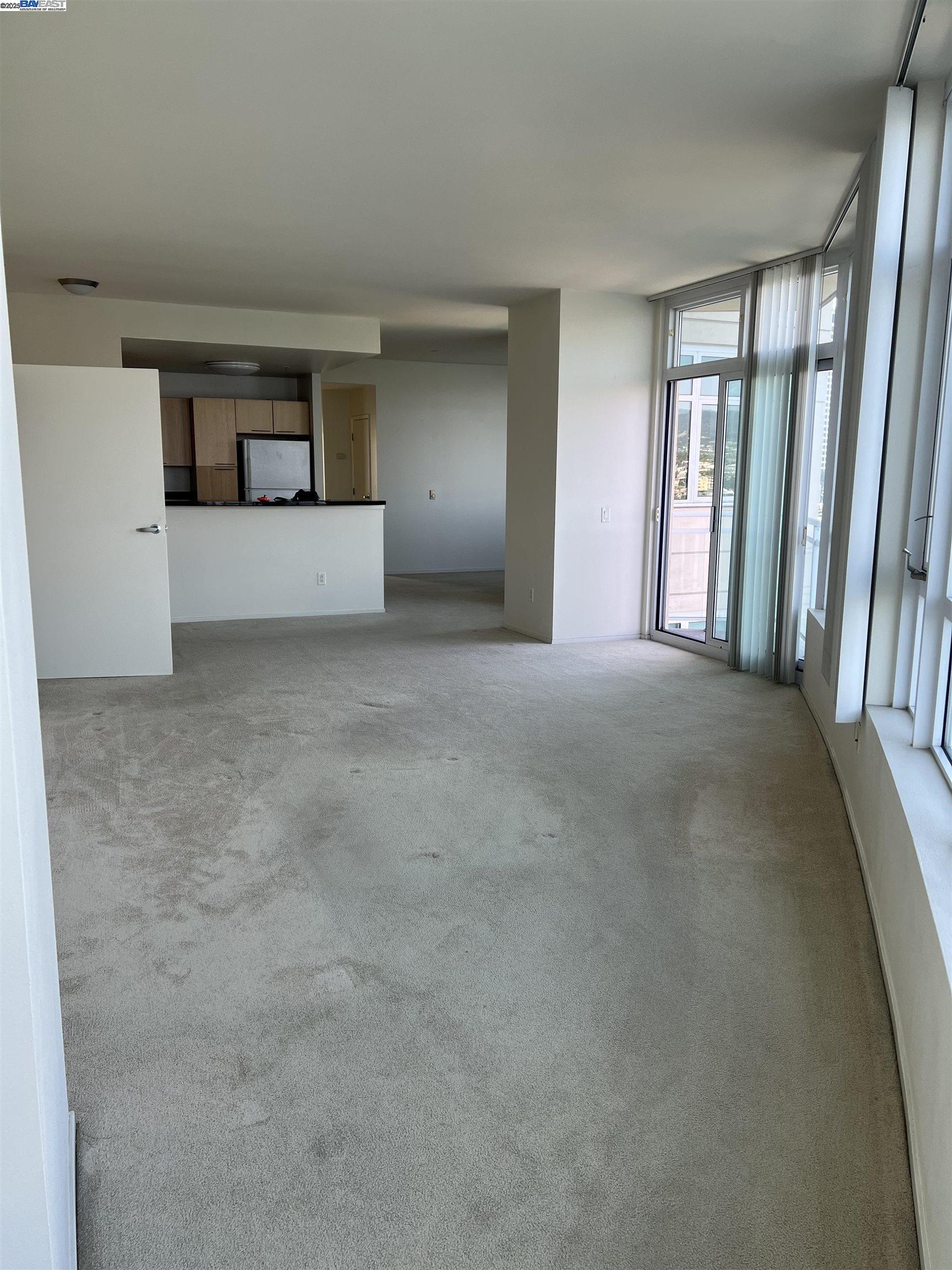 1 Lakeside Dr # 821