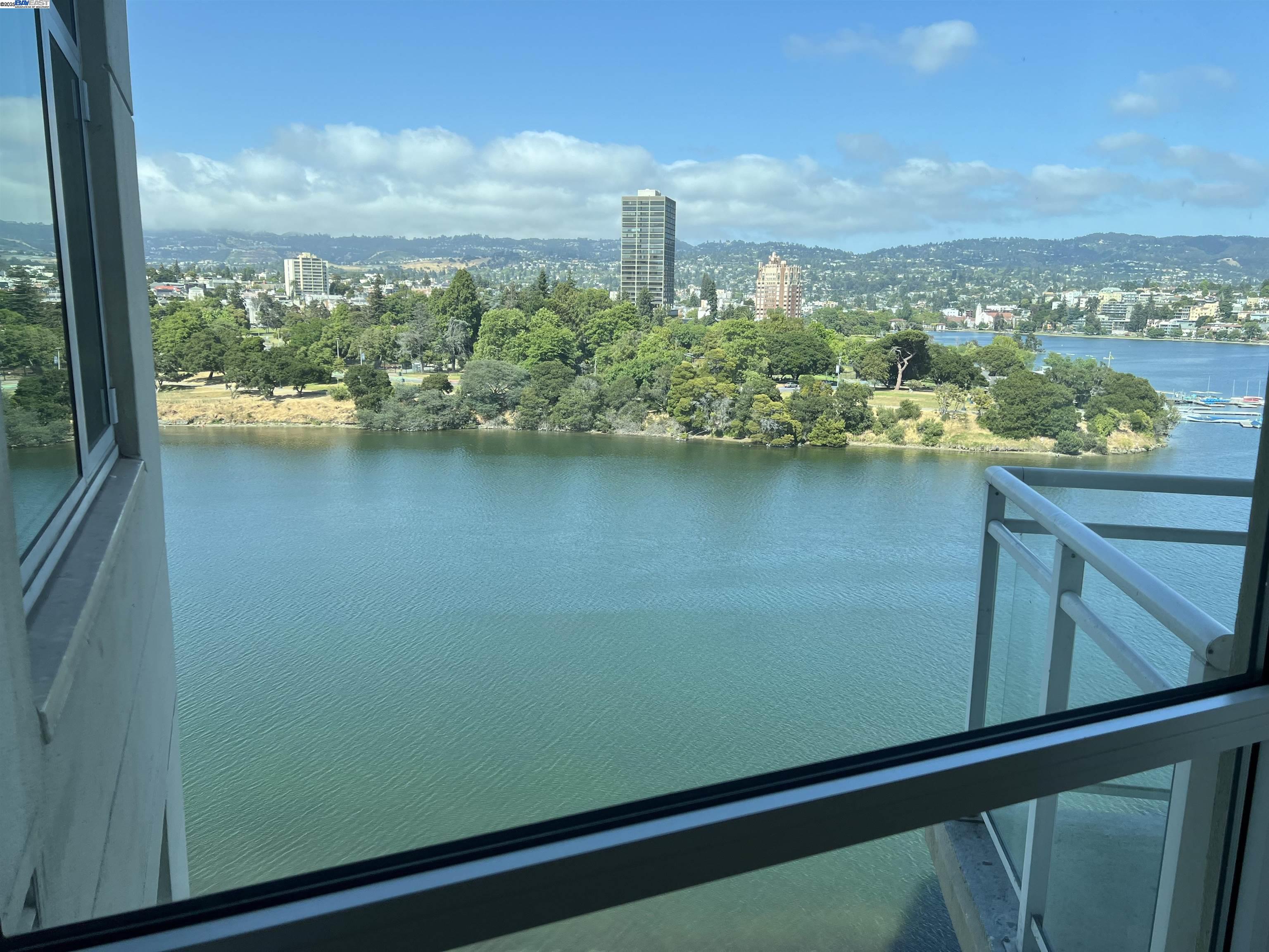 1 Lakeside Dr # 821