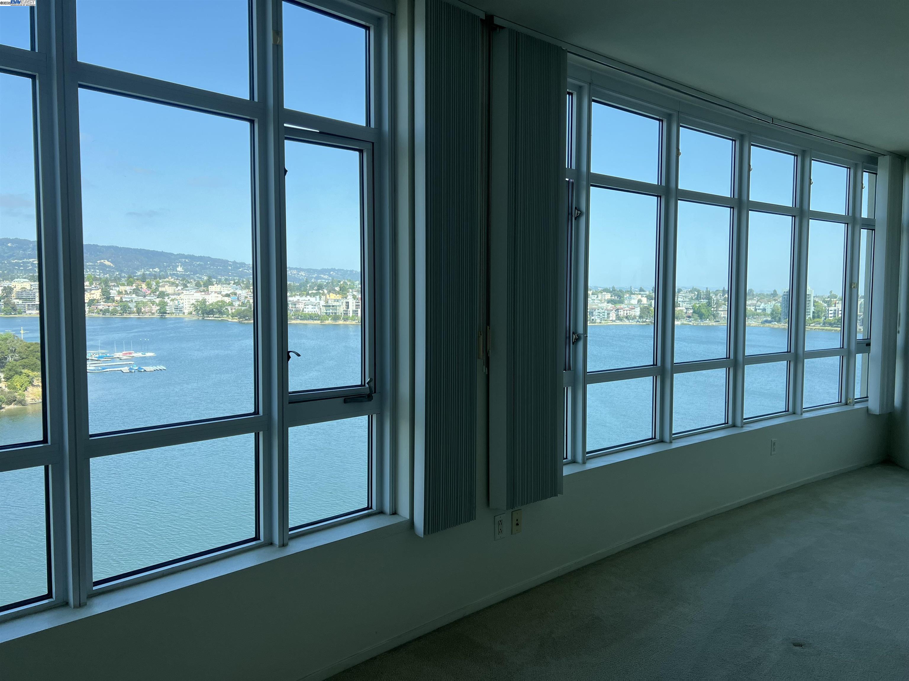 1 Lakeside Dr # 821