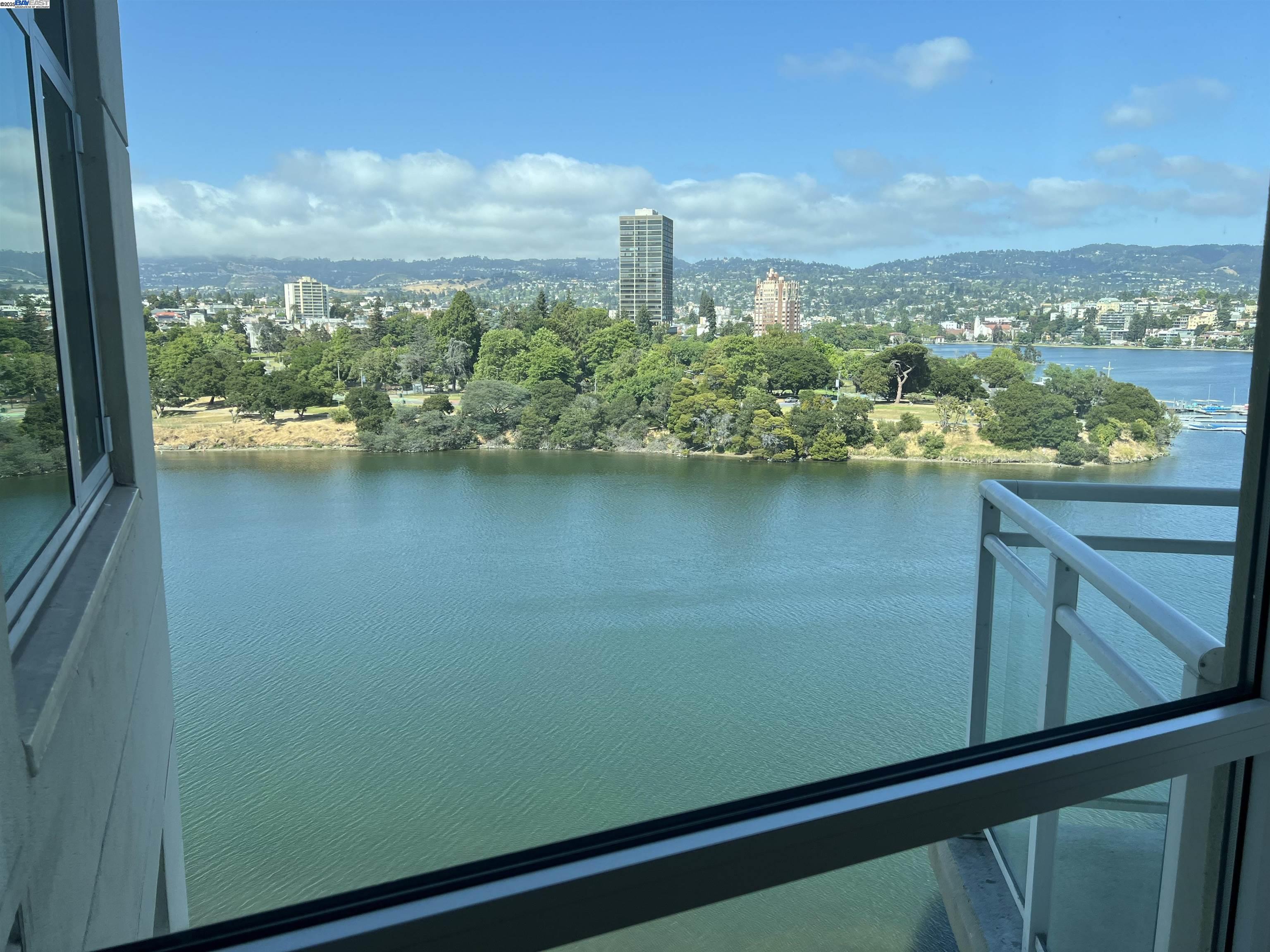 1 Lakeside Dr # 821