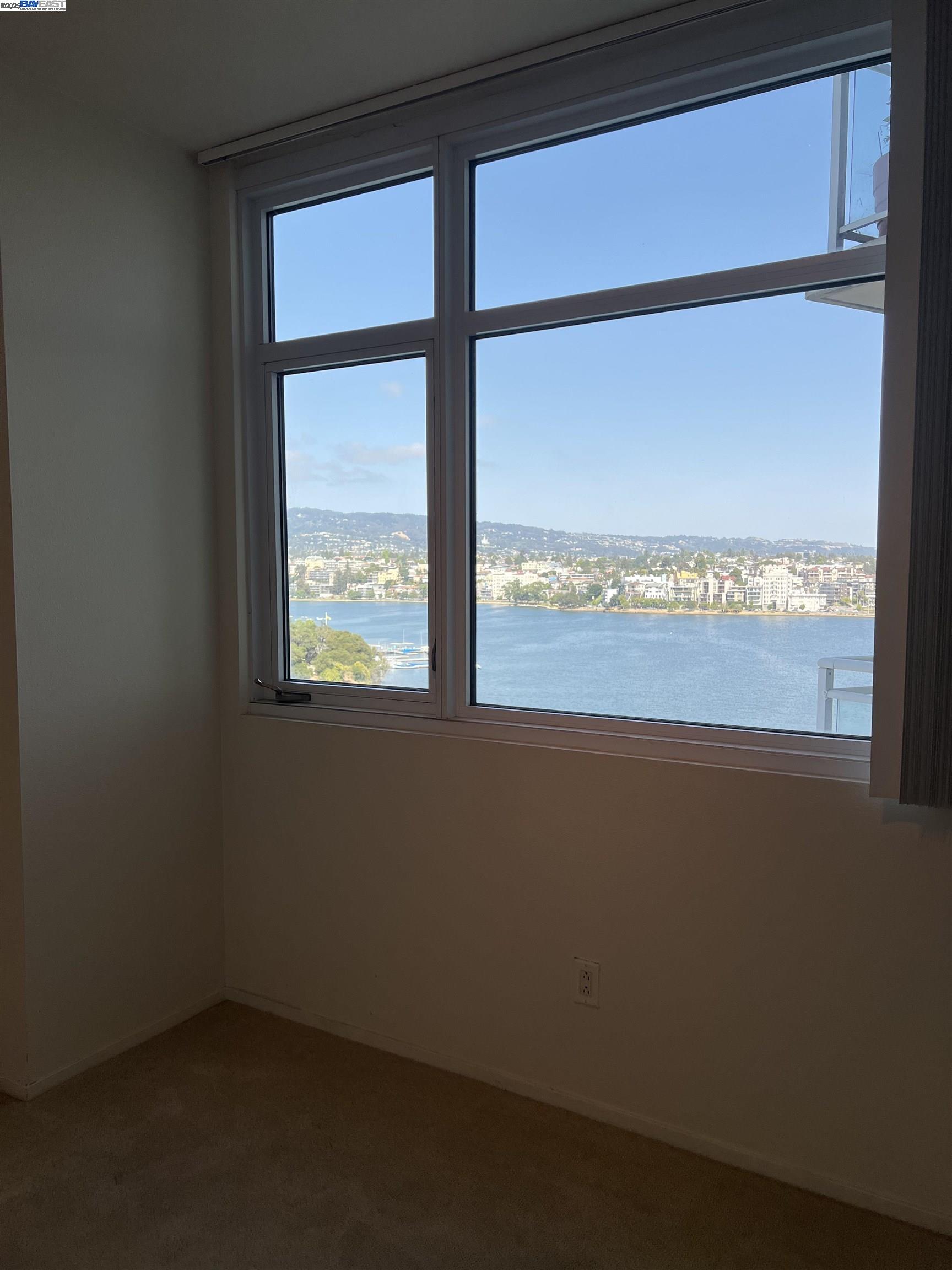 1 Lakeside Dr # 821