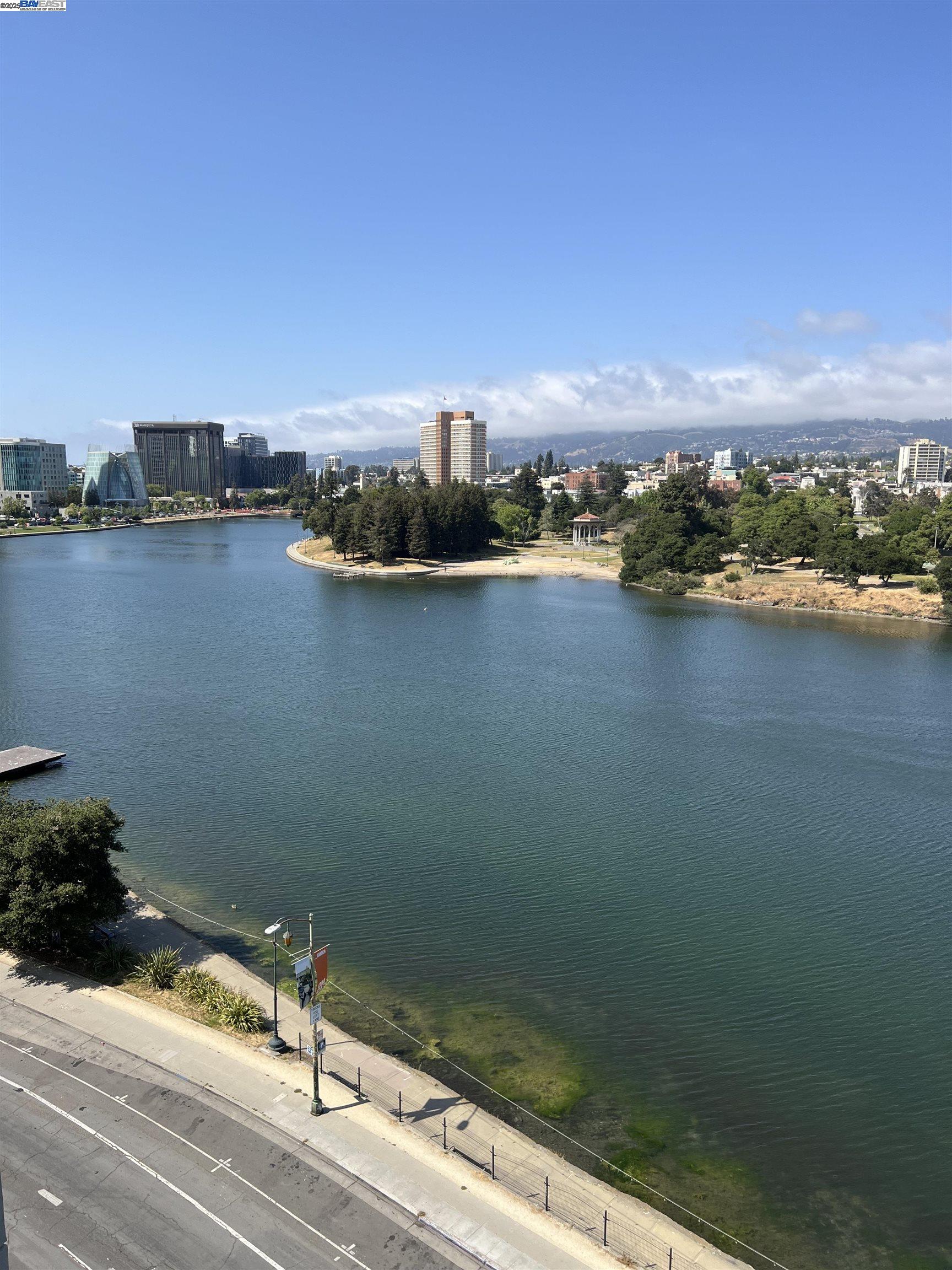 1 Lakeside Dr # 821