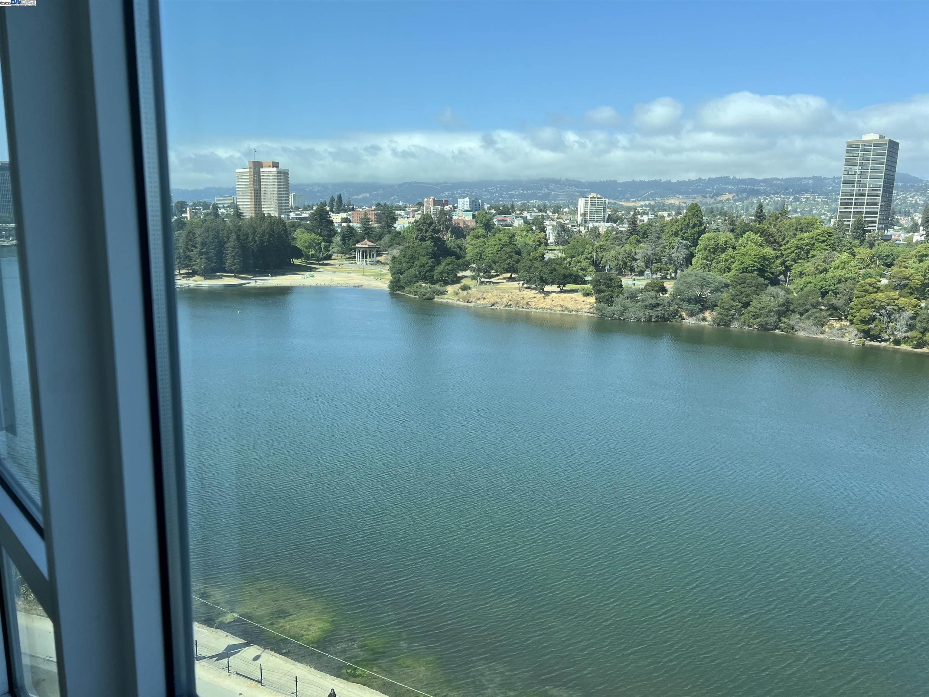 1 Lakeside Dr # 821