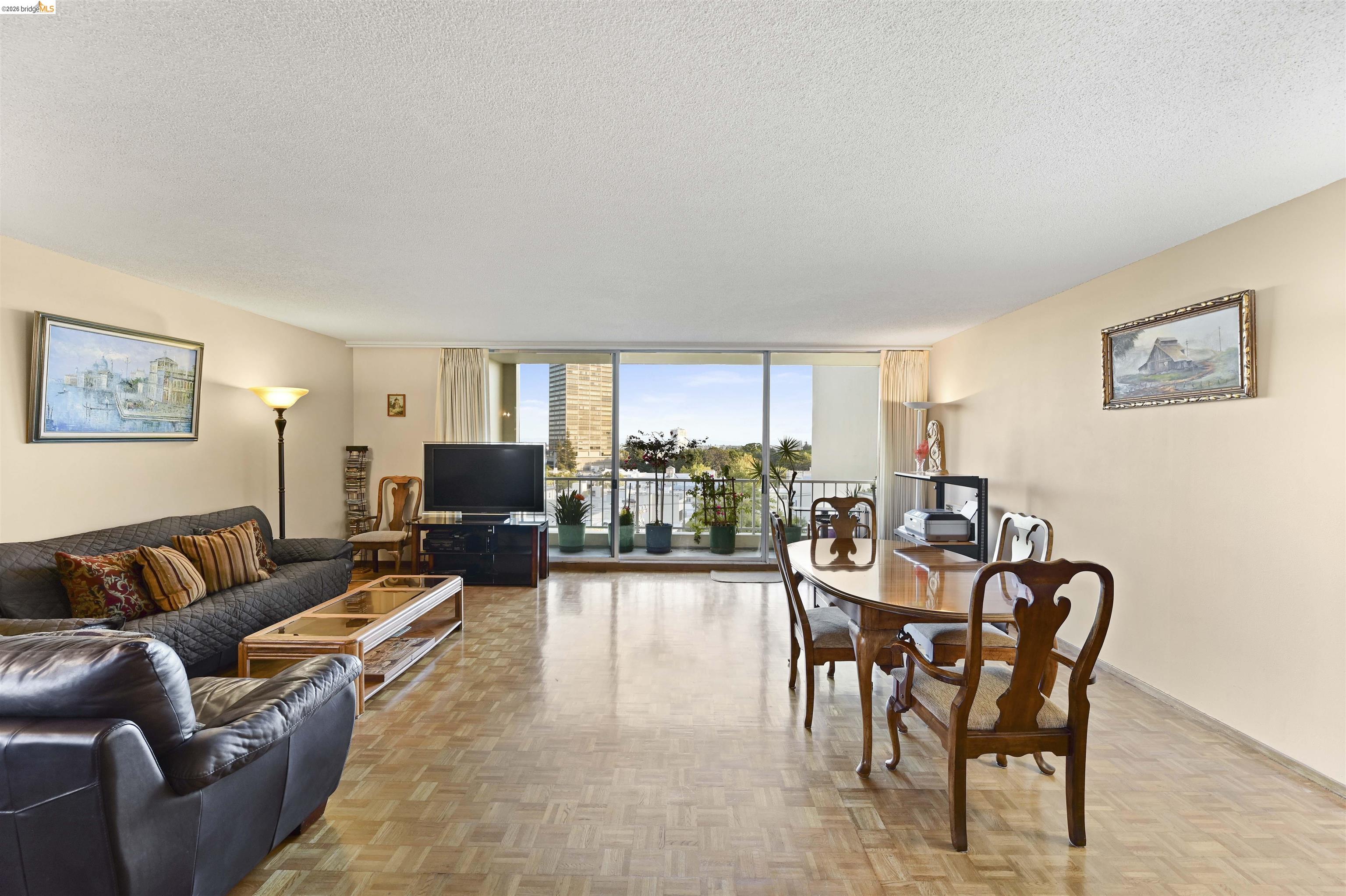 320 Lee St # 405