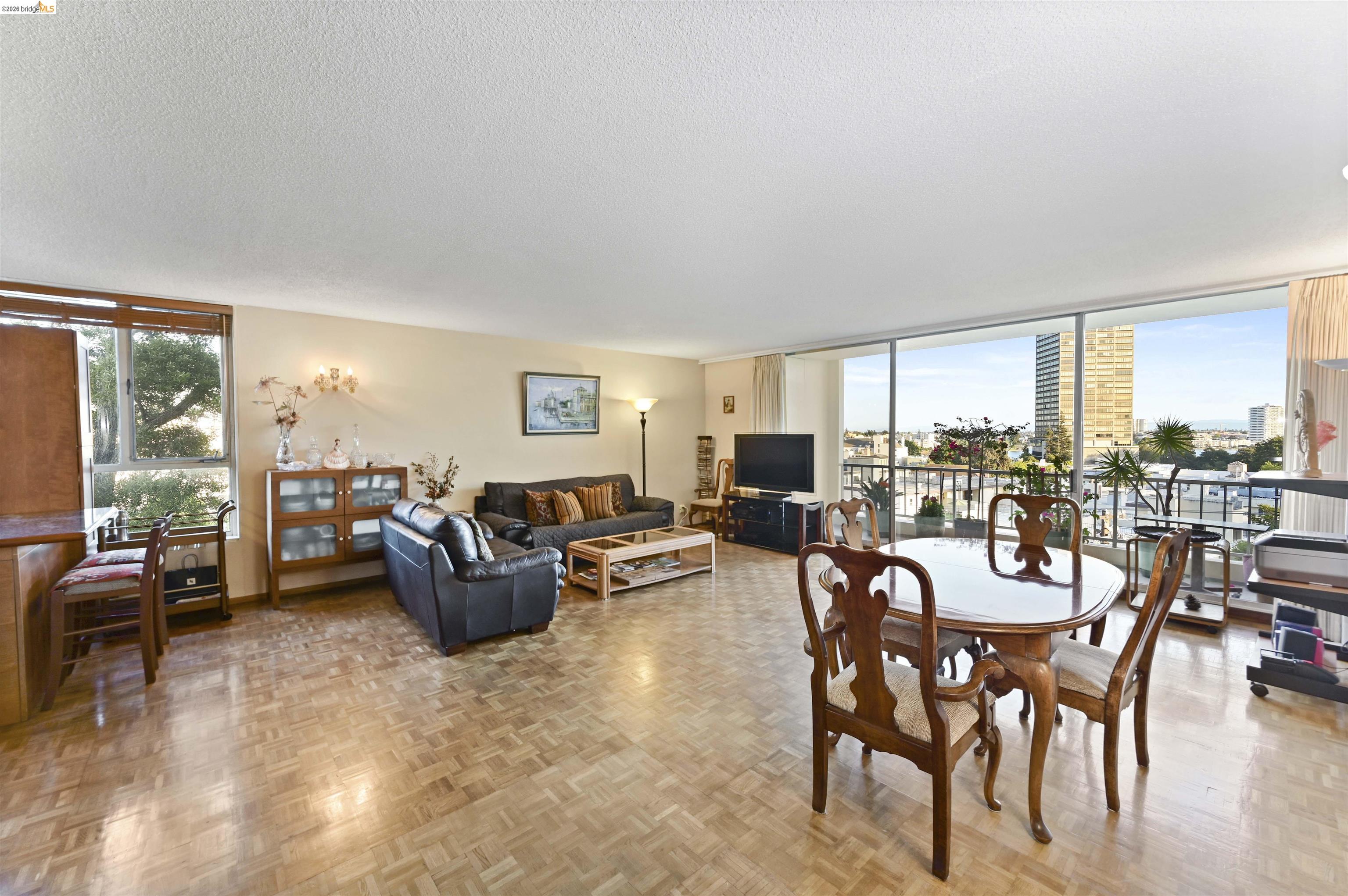 320 Lee St # 405