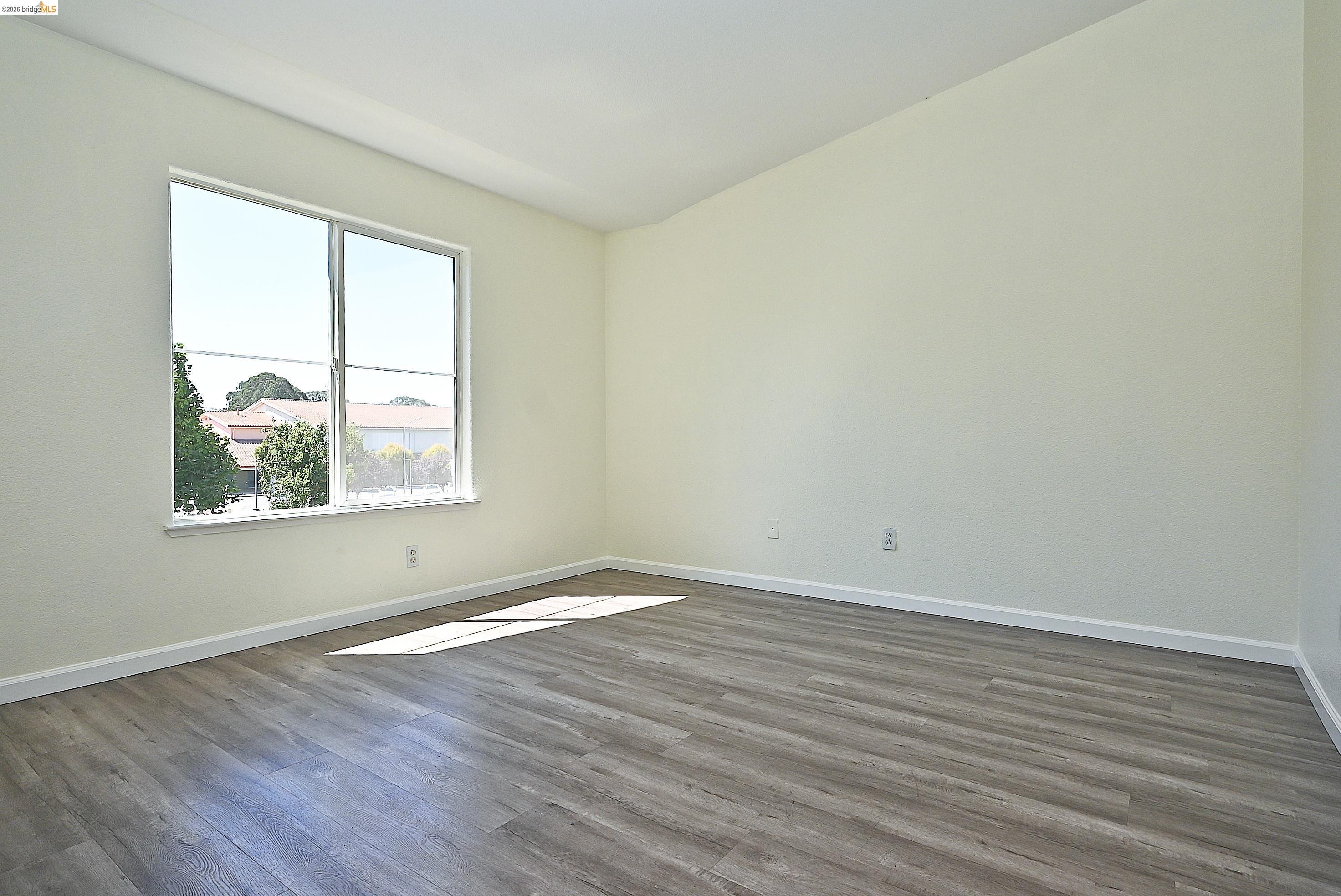 215 Santa Barbara St