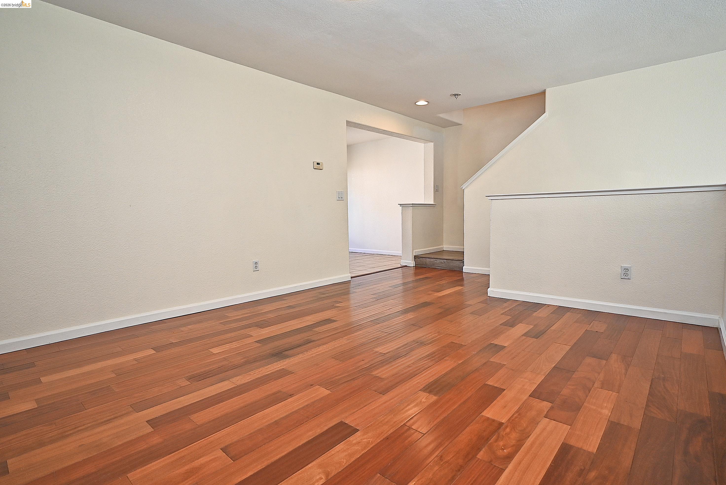 215 Santa Barbara St