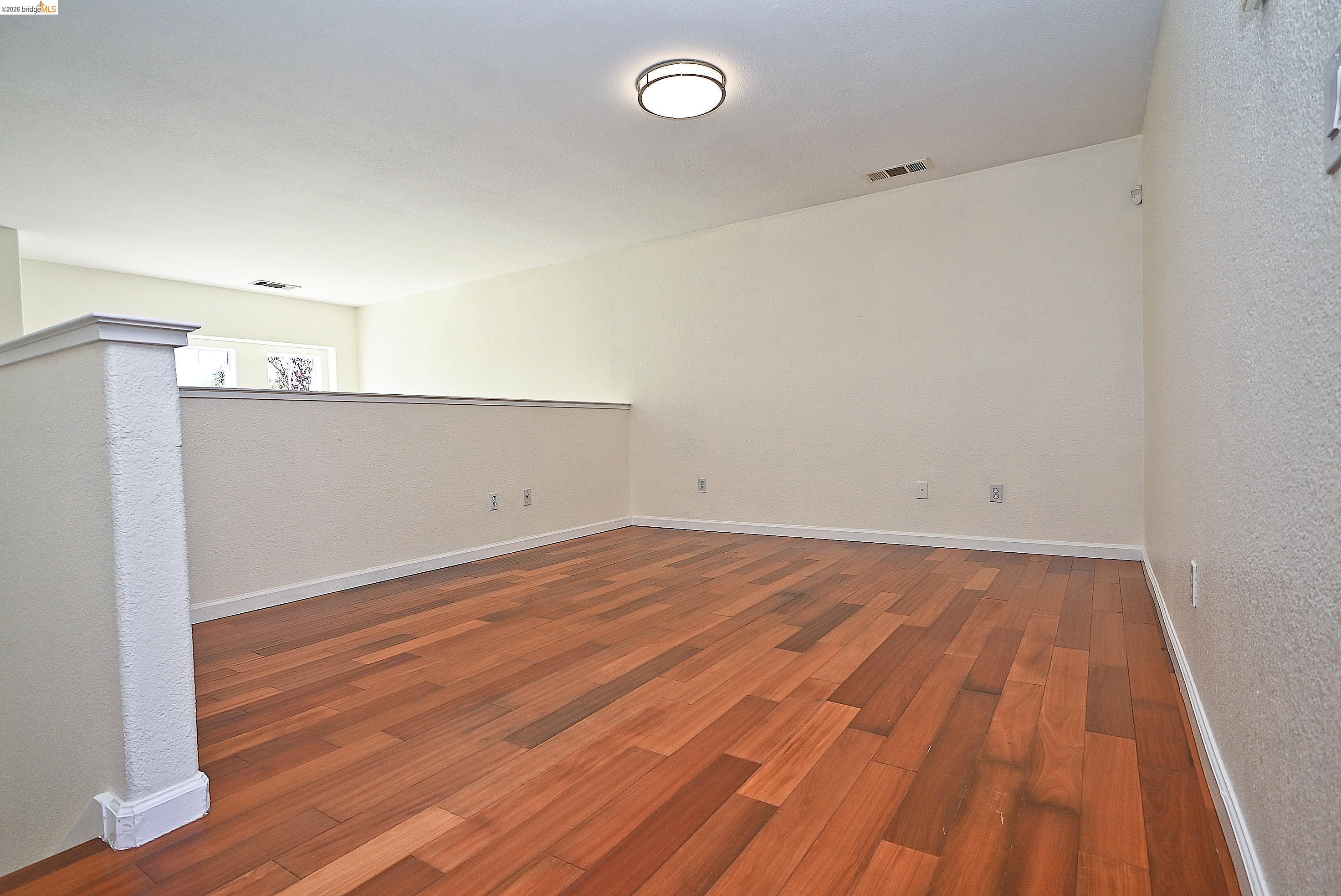 215 Santa Barbara St