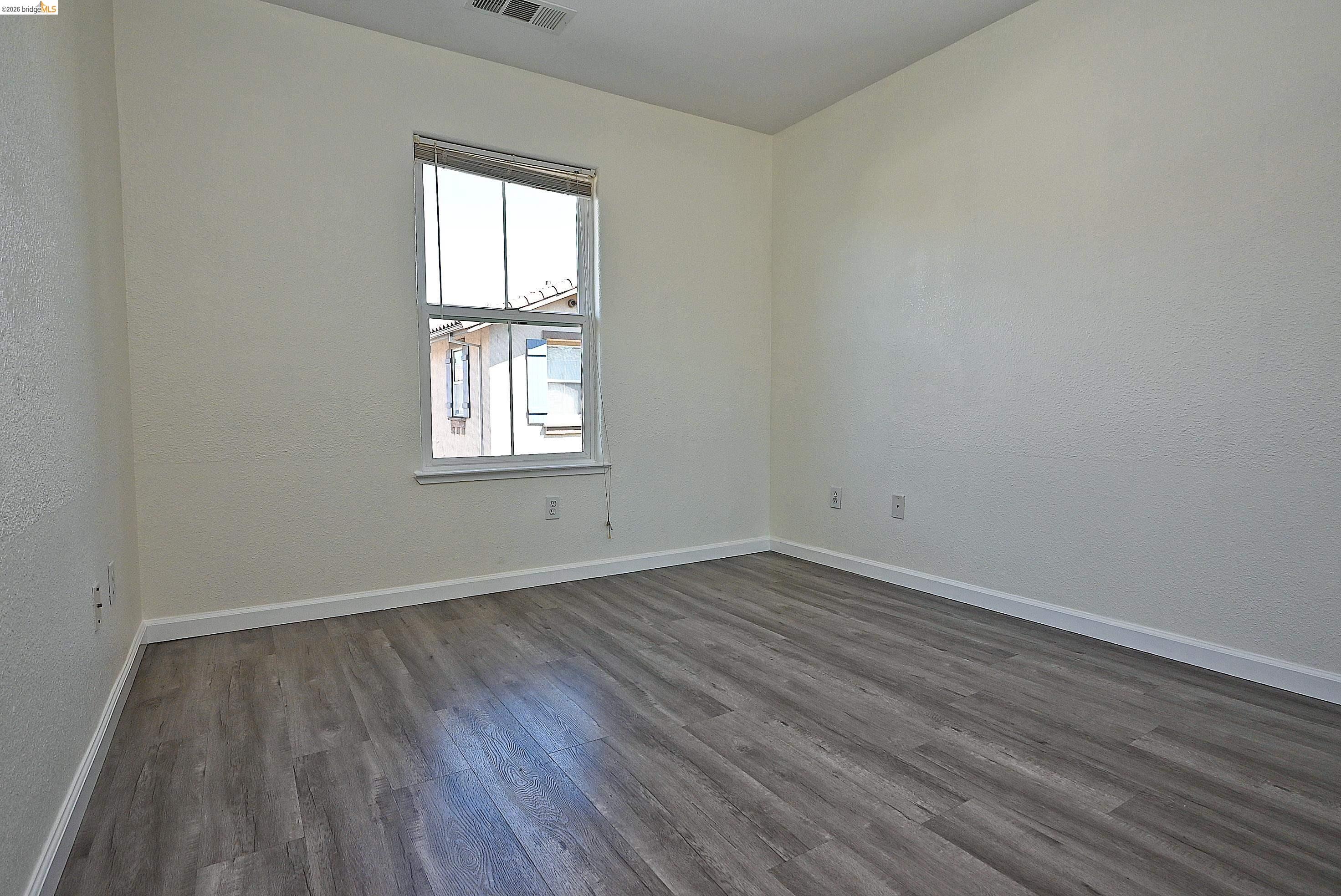 215 Santa Barbara St