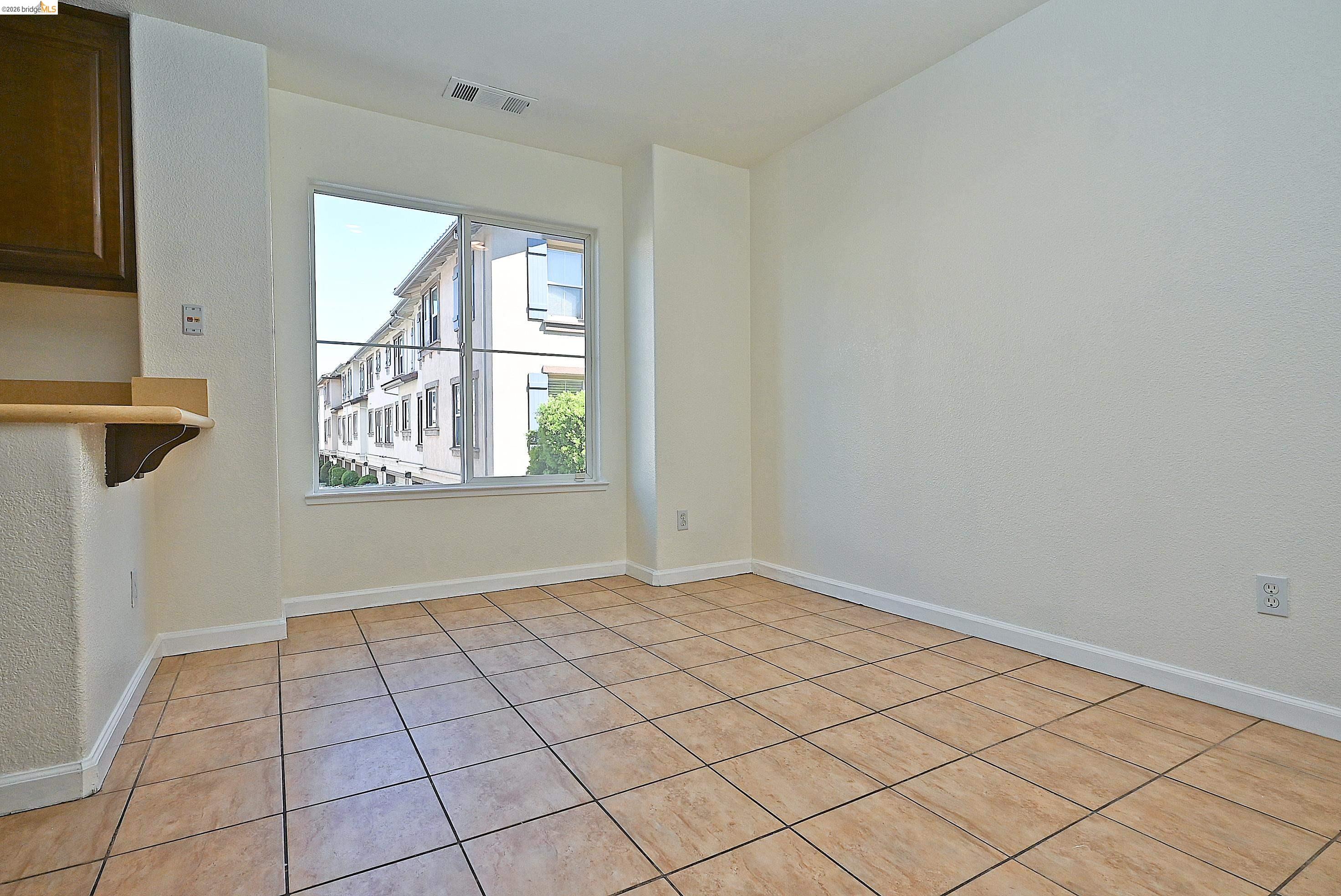 215 Santa Barbara St